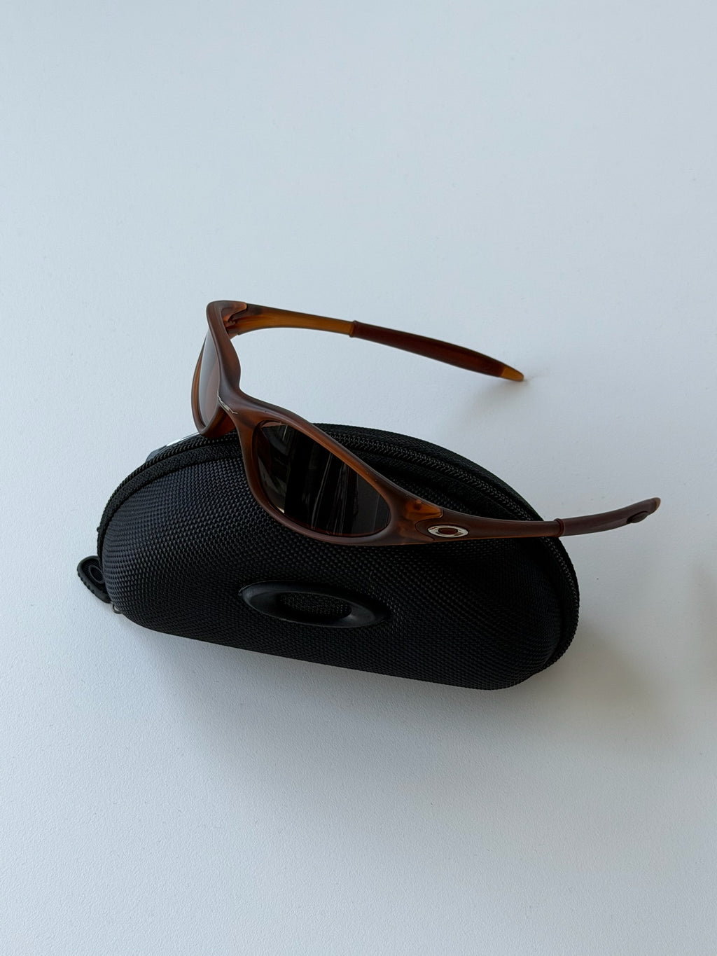 Oakley Eye Jacket Gen 1 Sunglasses – Transparent Brown / Brown
