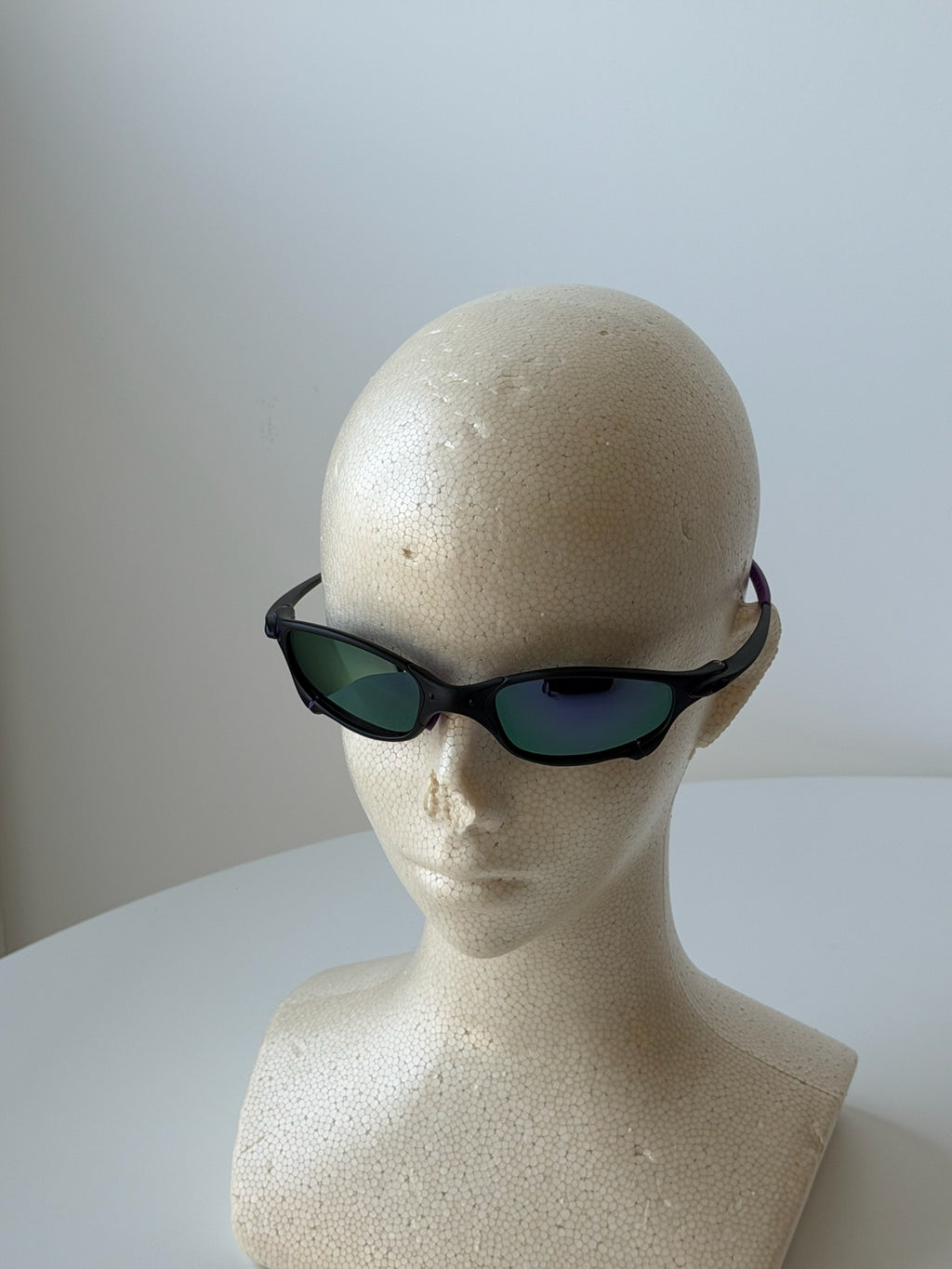 Vintage Oakley Juliet 1.0 – Black Frame / Purple Lens with Purple Accents