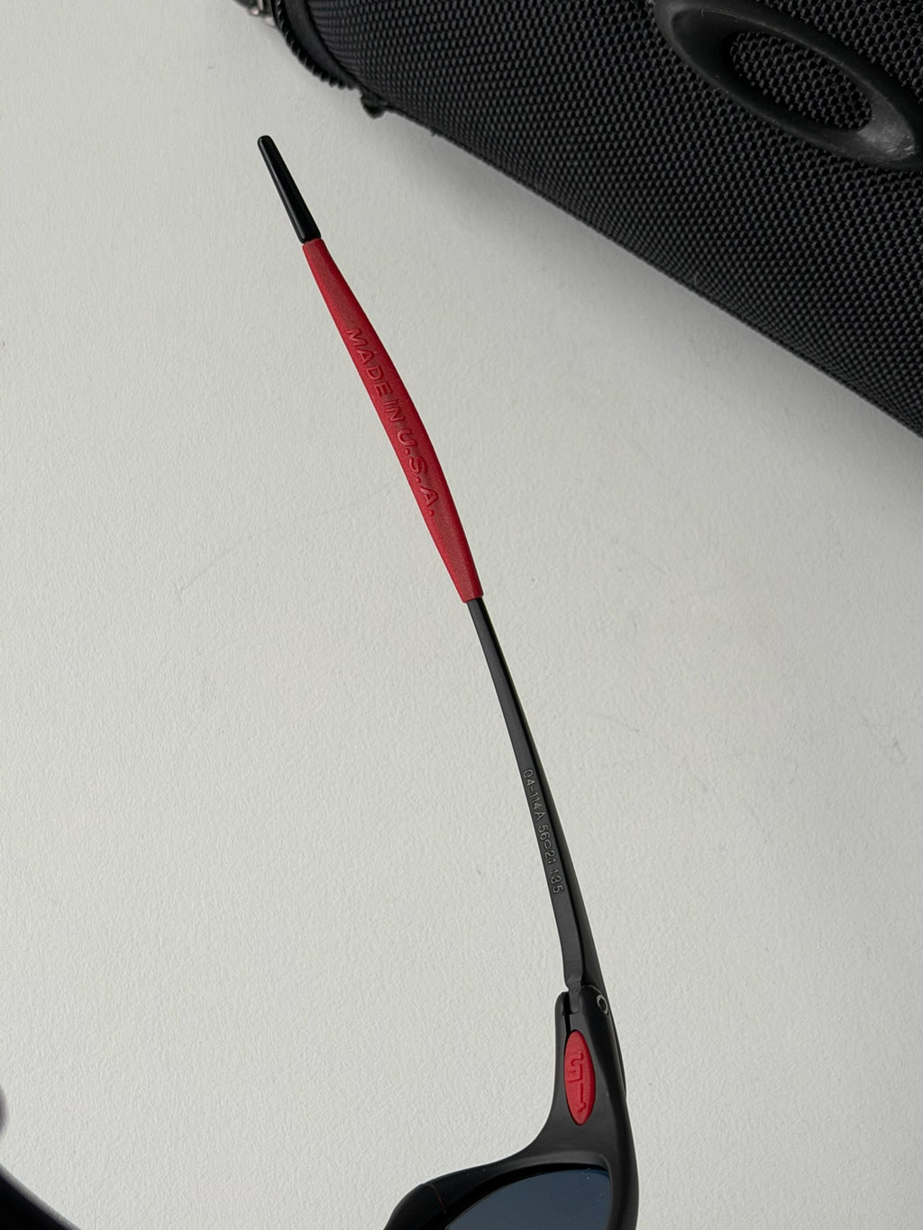 Vintage Oakley Juliet 1.0 – Black & Red Frame / Fire Orange Mirror Lens