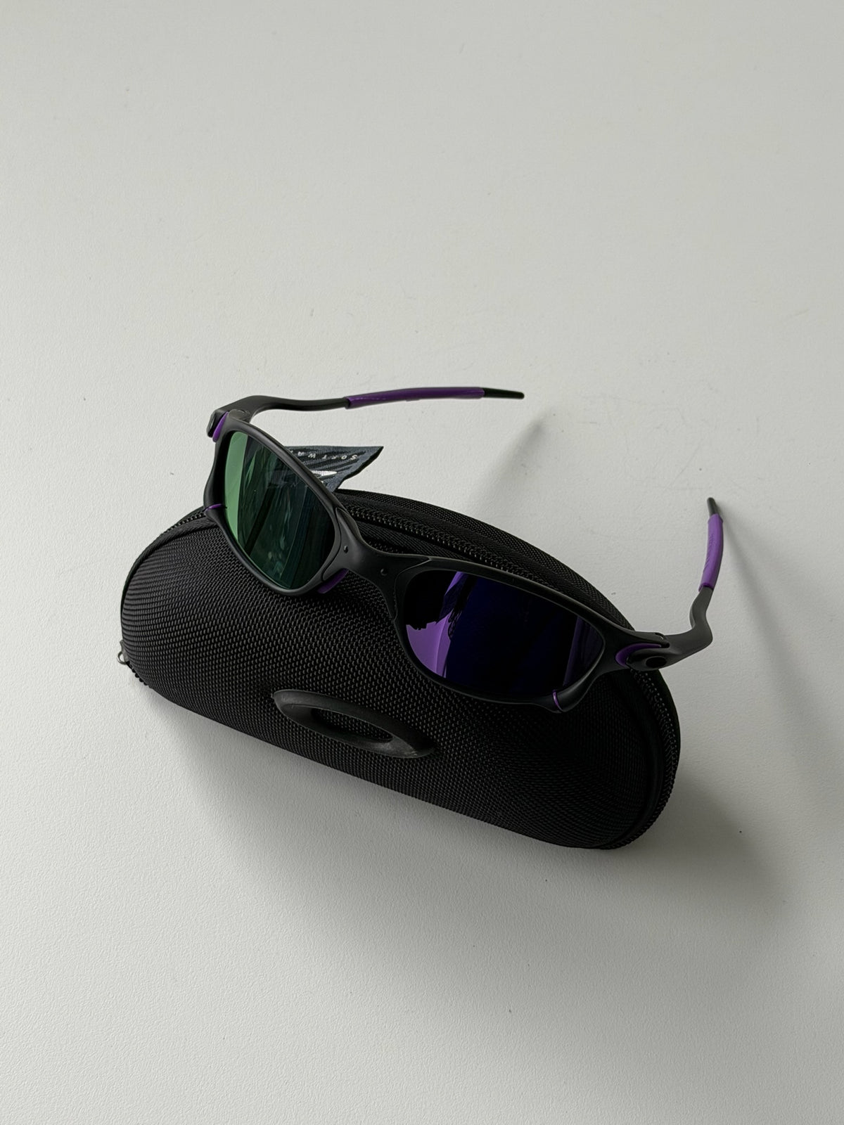 Vintage Oakley Juliet 2.0 – Black Frame / Purple Lens with Purple Accents
