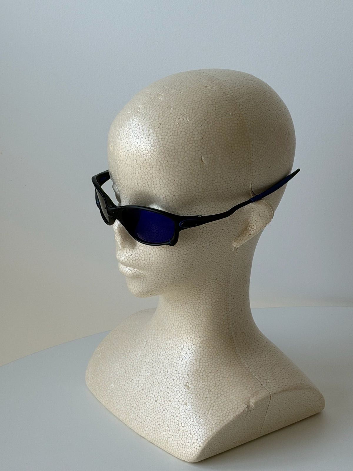 Vintage Oakley Juliet 2.0 – Black & Blue Frame / Deep Blue Mirror Lens