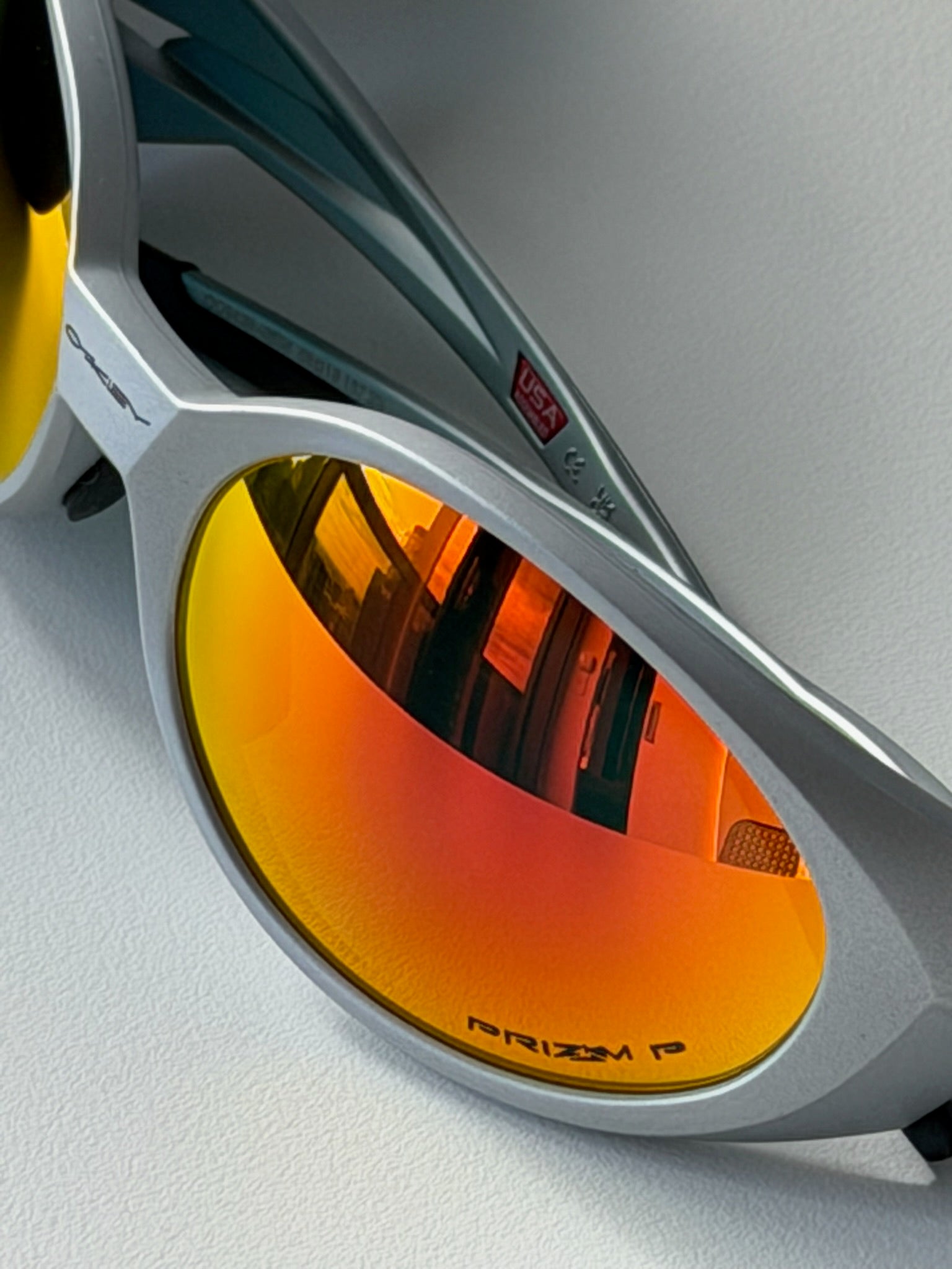 Oakley Eye Jacket Sunglasses – Silver Frame / Fire Iridium Lens | Y2K Wraparound Sports Shades