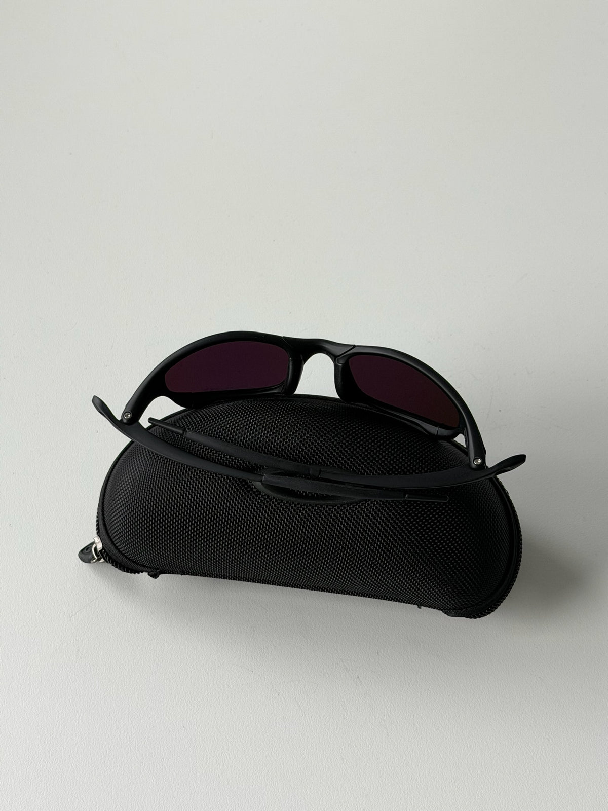 Vintage Oakley Juliet 1.0 – Black Frame / Green Iridescent Mirror Lens