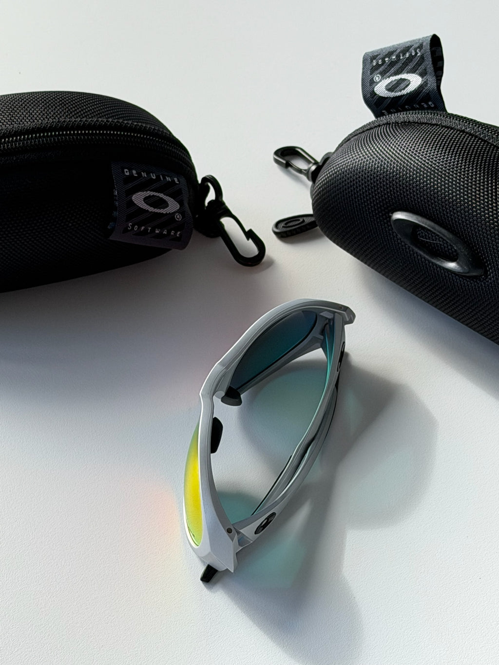 Oakley Eye Jacket Sunglasses – Silver Frame / Fire Iridium Lens | Y2K Wraparound Sports Shades