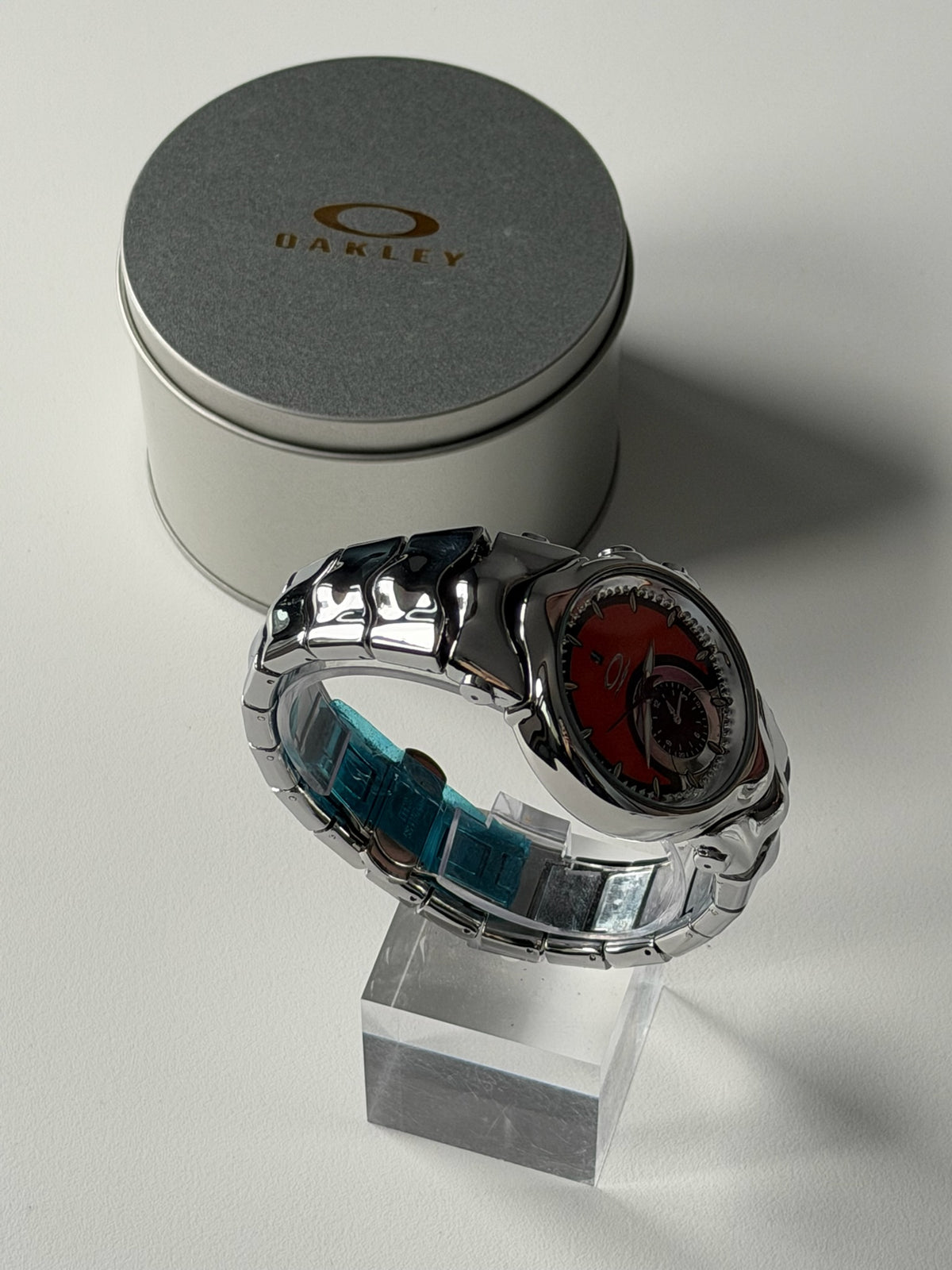 Oakley Judge Watch – Gloss Silver / Orange Dial