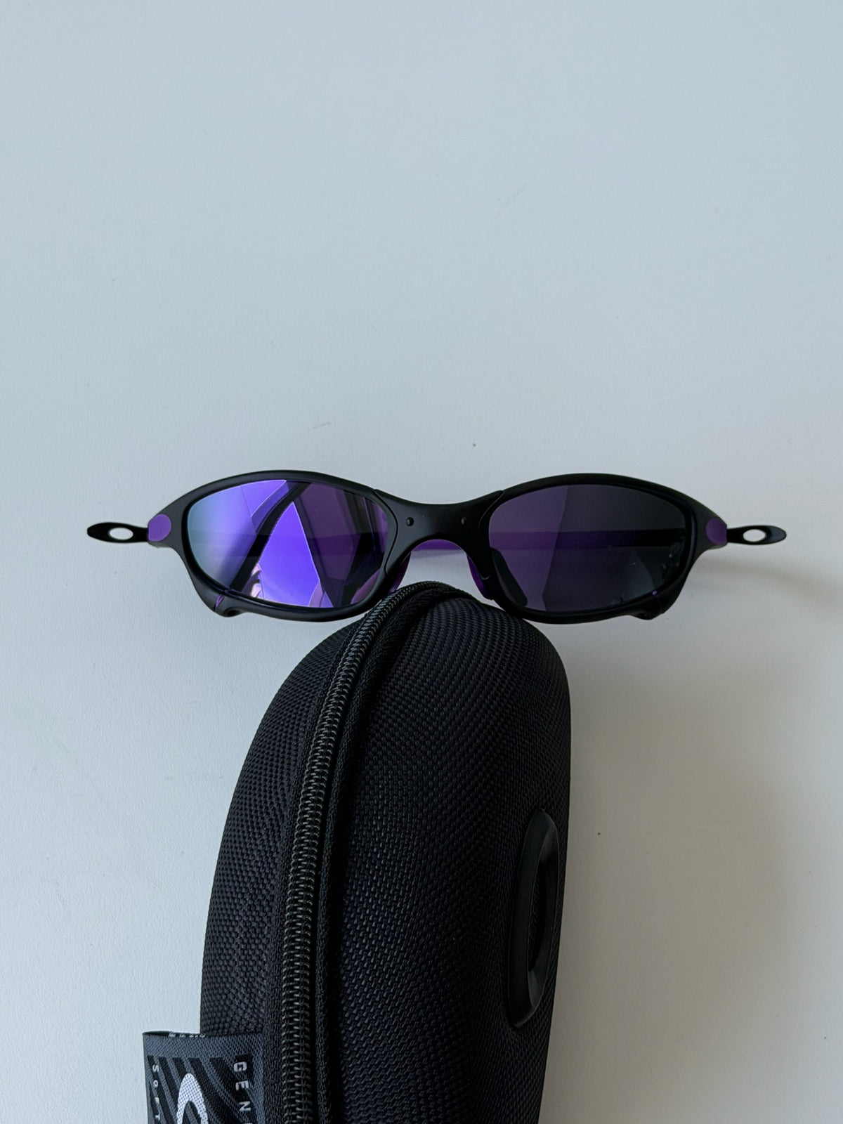 Vintage Oakley Juliet 1.0 – Black Frame / Purple Lens with Purple Accents