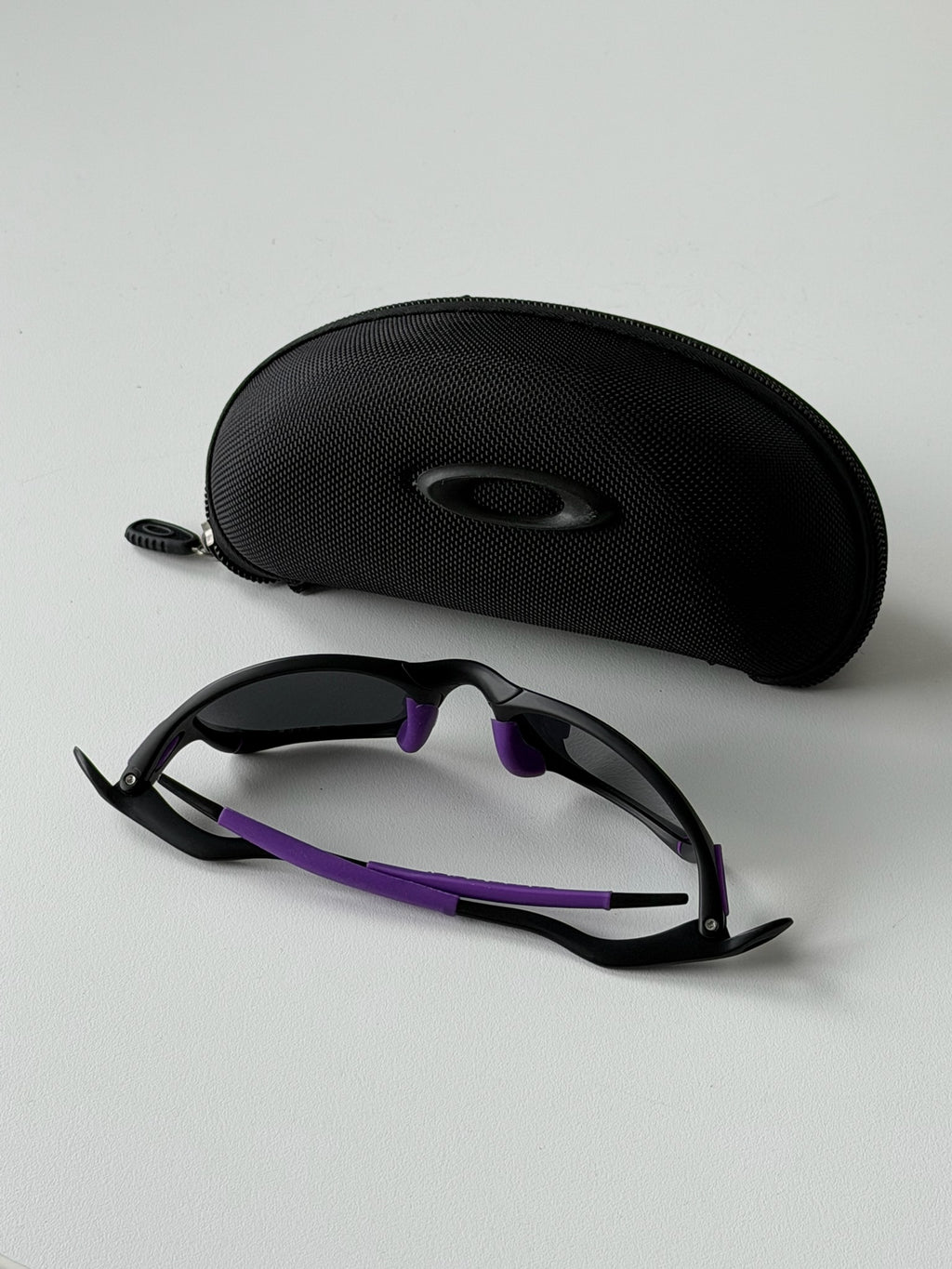 Vintage Oakley Juliet 2.0 – Black Frame / Purple Lens with Purple Accents