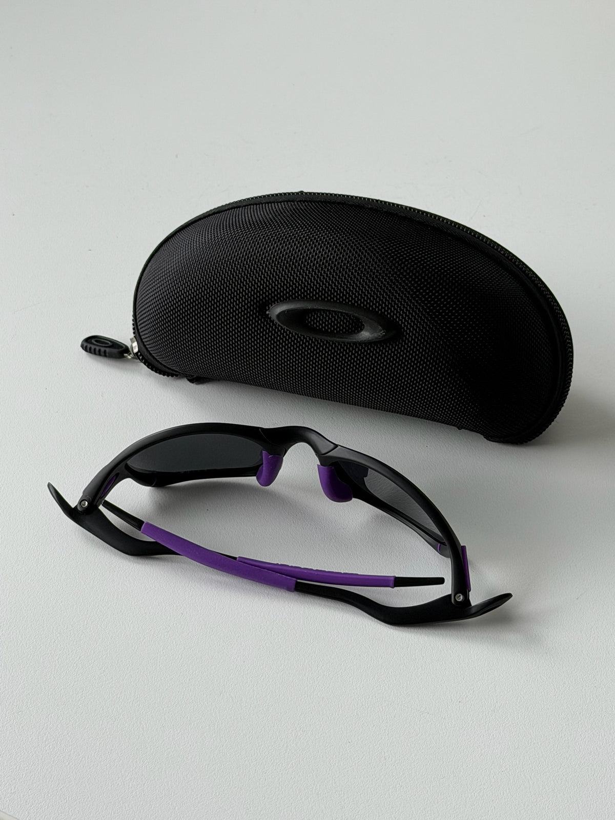 Vintage Oakley Juliet 2.0 – Black Frame / Purple Lens with Purple Accents