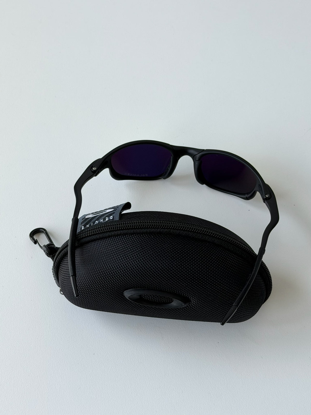 Vintage Oakley Juliet 2.0 – Black Frame / Green Iridescent Mirror Lens