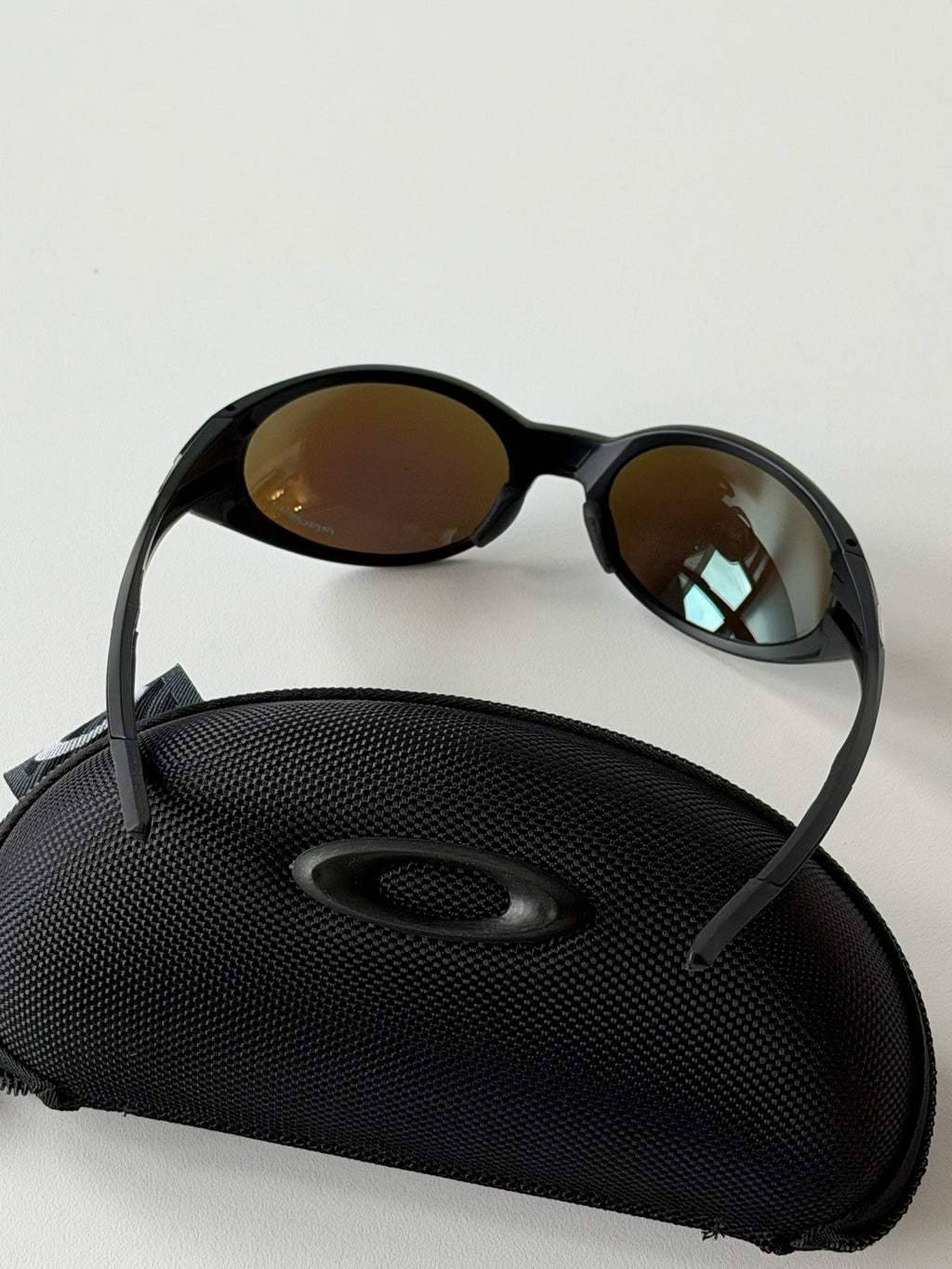 Oakley Eye Jacket Sunglasses – Black Frame / Ocean Blue Lens | Y2K Wraparound Sports Shades