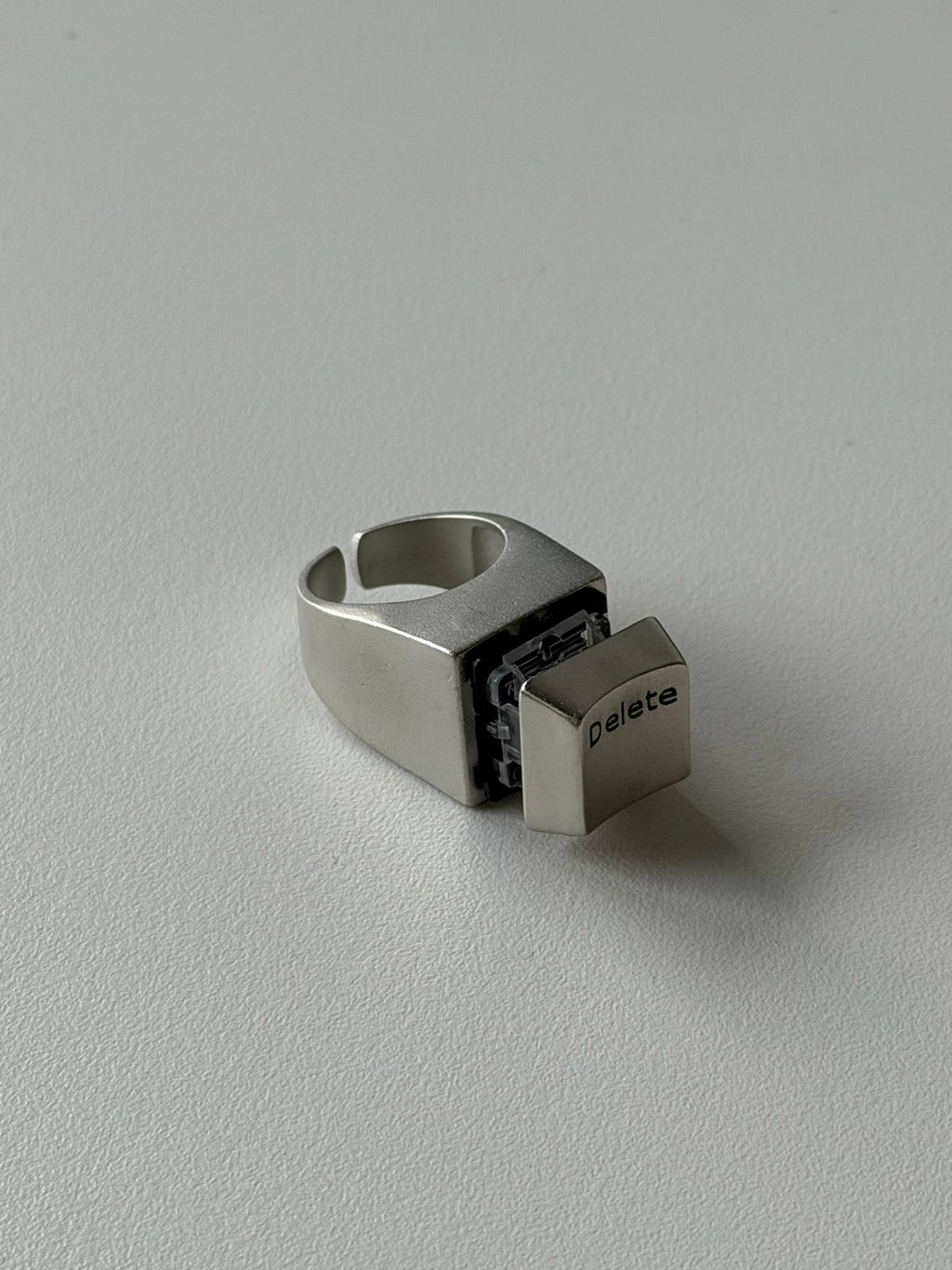 Delete Key Clicker Ring – Mechanical Keyboard Stress Relief Ring | Adjustable Fidget Ring