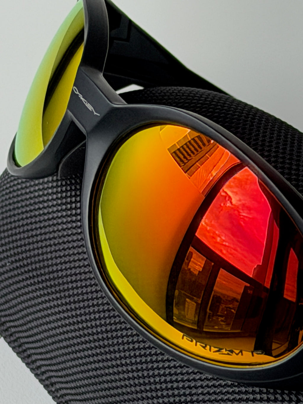 Oakley Eye Jacket Sunglasses – Black Frame / Fire Iridium Lens | Y2K Wraparound Sports Shades