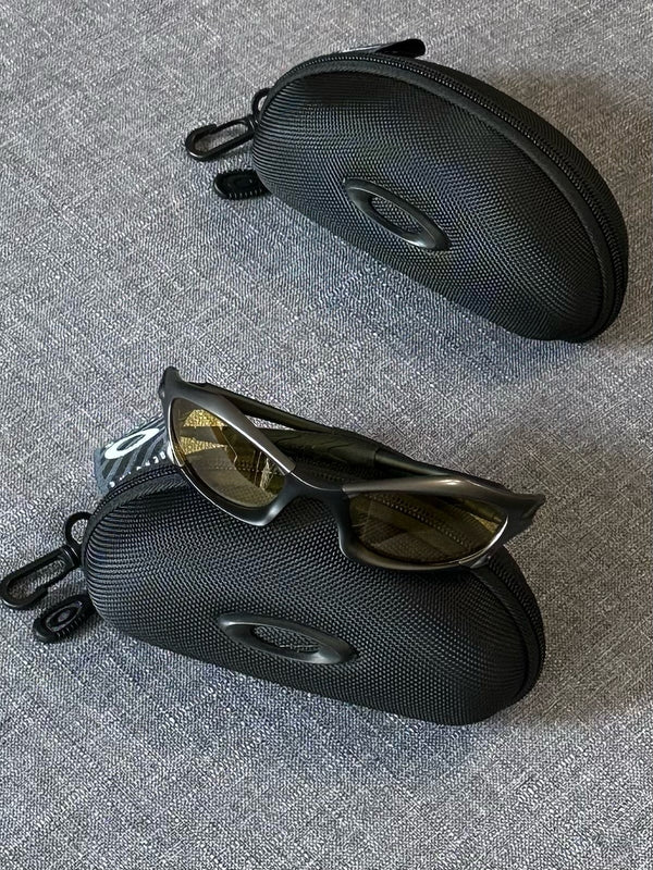 Vintage Oakley Sunglasses: Charcoal Frame, Yellow Lenses with Case