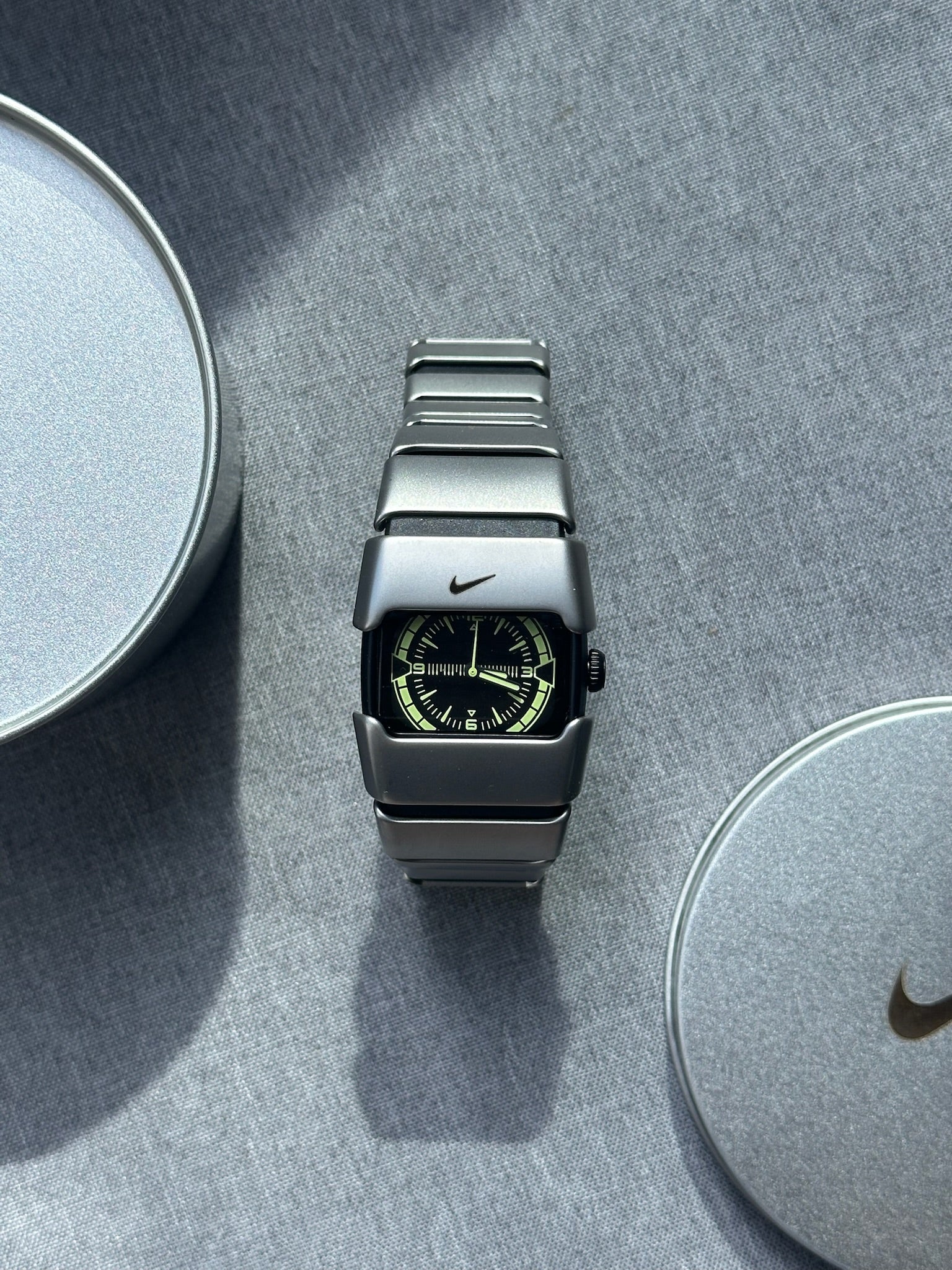 Nike D-Line Satin Silver Analogue Watch with Light Yellow Dial | Rare Collectible | Unisex Retro Sports Timepiece
