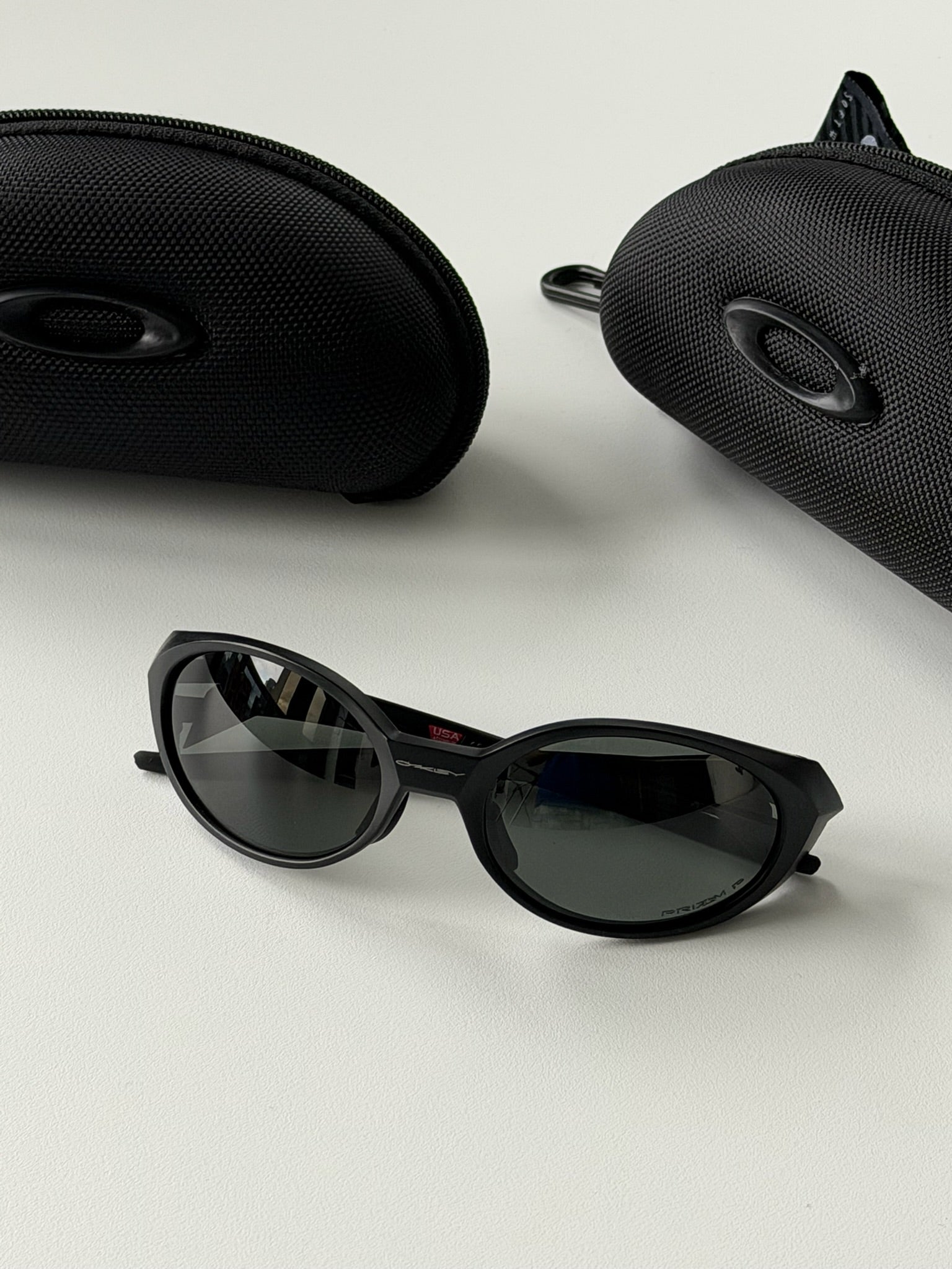 Oakley Eye Jacket Sunglasses – Matte Black Frame / Black Lens | Vintage Y2K Wraparound Shades