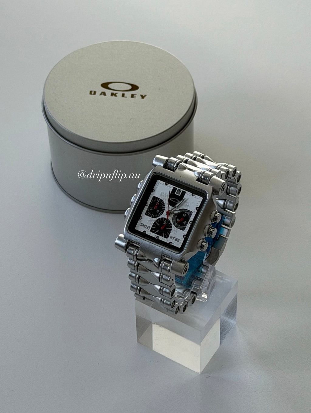 Oakley Minute Machine Watch – Silver / White Dial