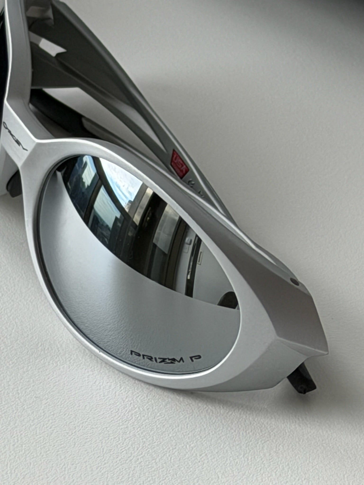 Oakley Eye Jacket Sunglasses – Silver Frame / Silver Mirror Lens | Y2K Wraparound Shades
