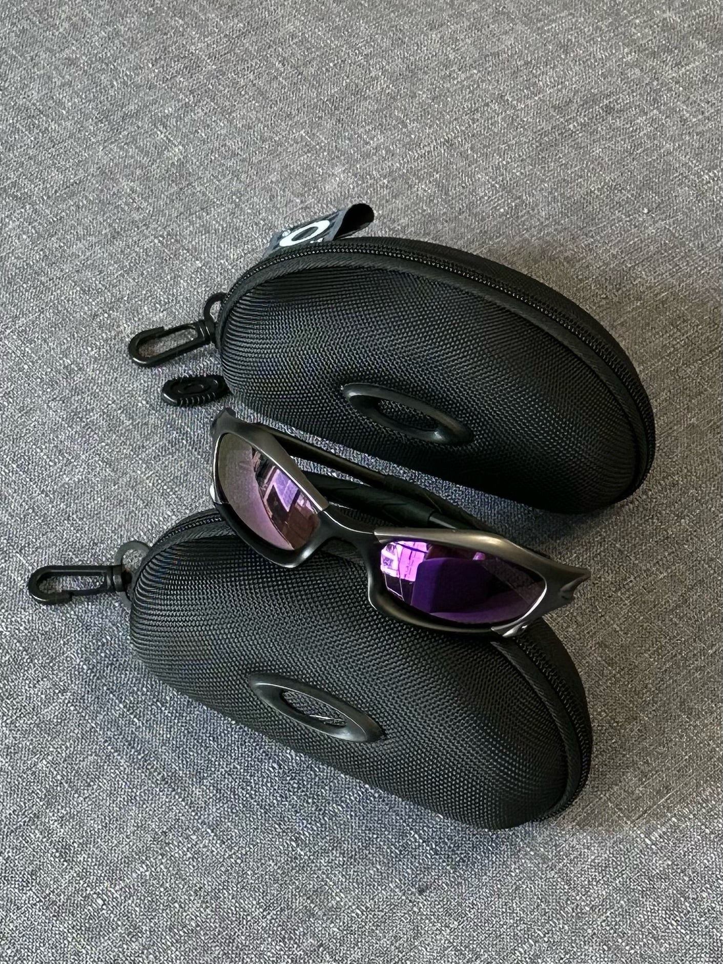 Vintage Oakley Sunglasses: Charcoal Frame, Purple Lenses with Case