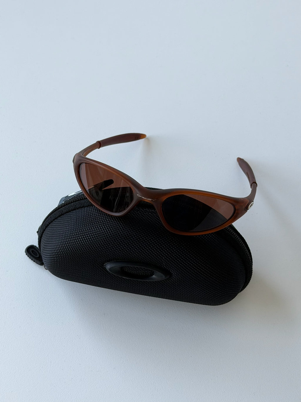 Oakley Eye Jacket Gen 1 Sunglasses – Transparent Brown / Brown