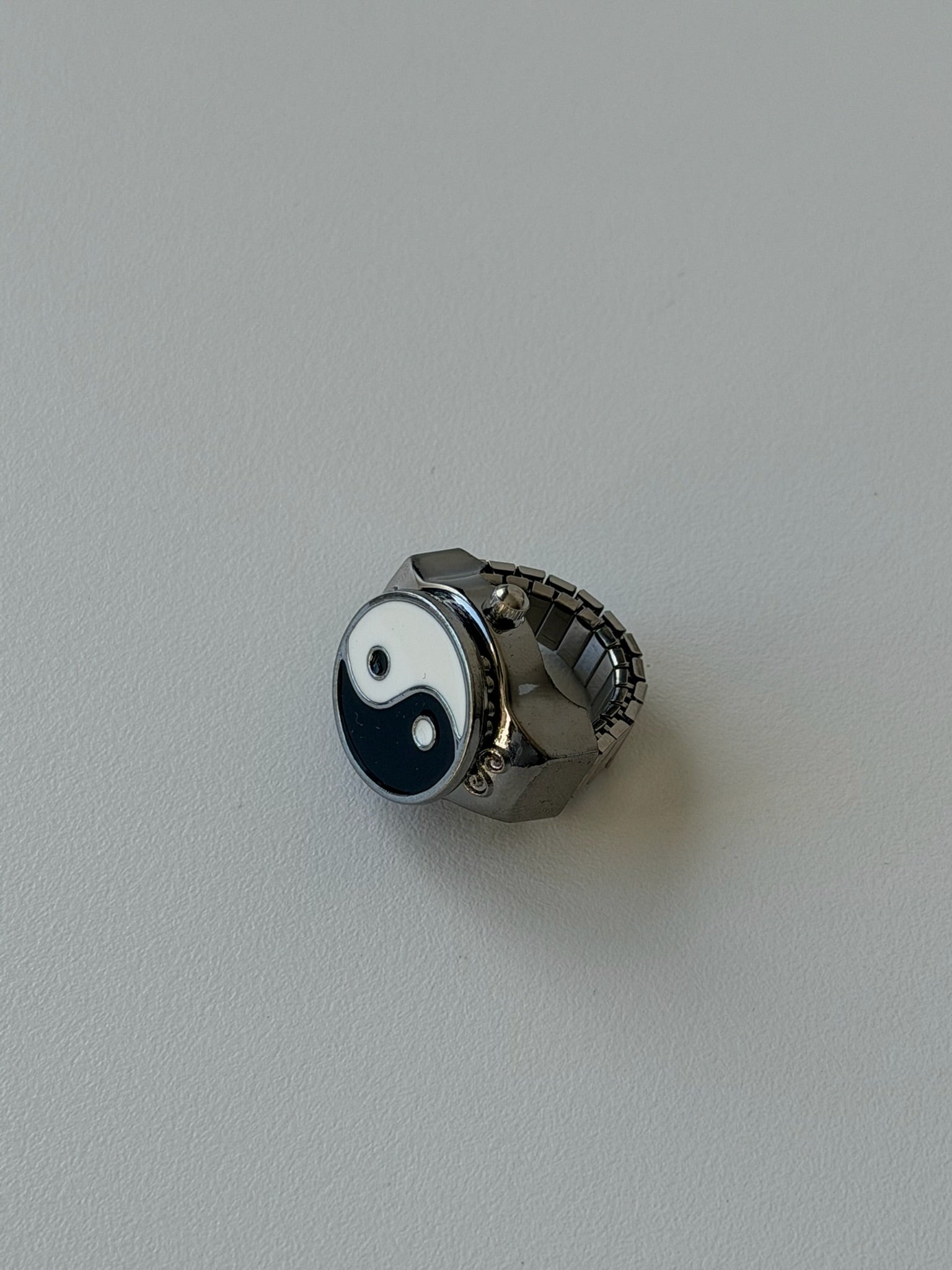 Yin Yang Secret Ring Watch – Vintage Adjustable Finger Watch | Y2K Statement Jewellery