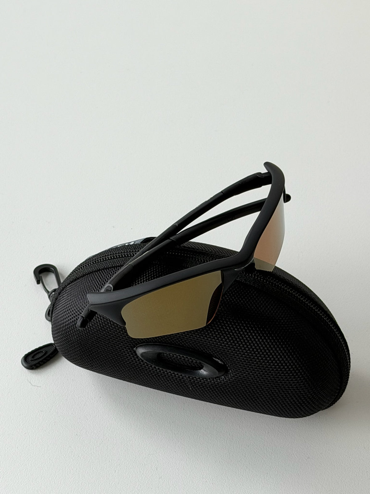 Oakley Half Jacket 1.0 Sunglasses – Black / Gold Mirror