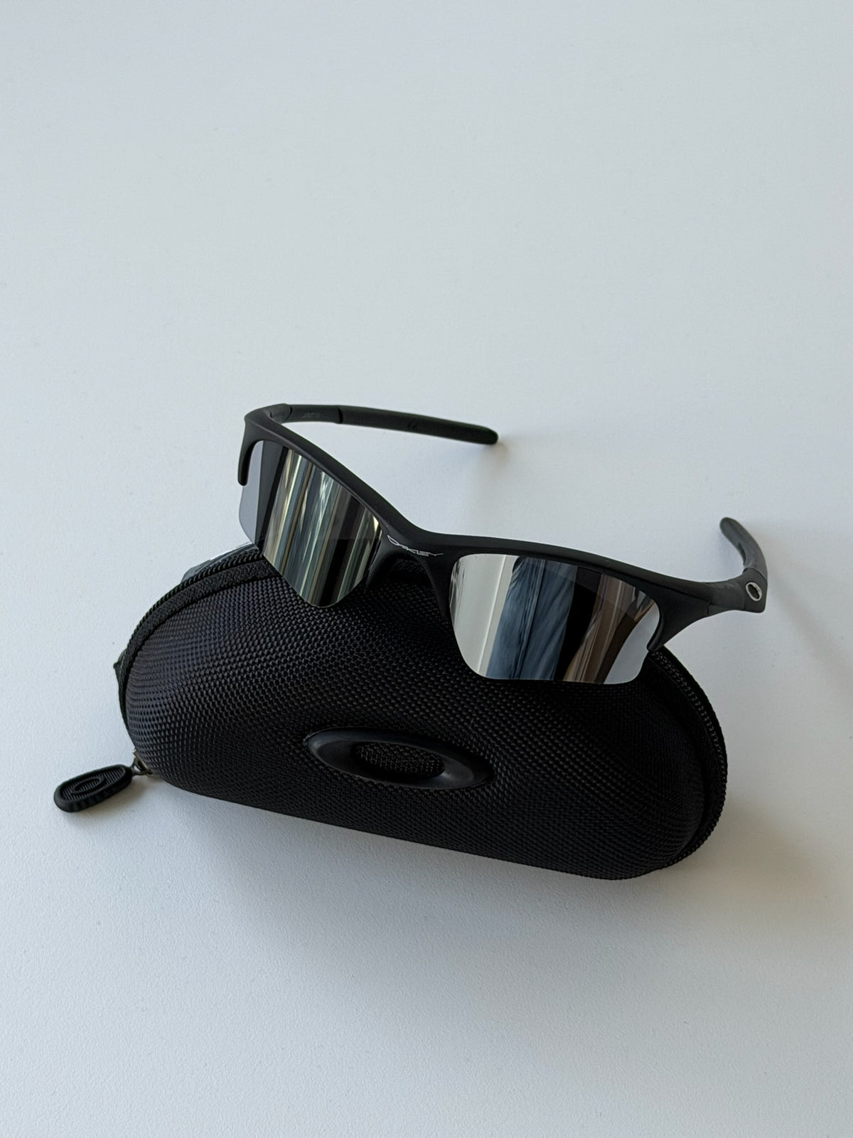 Oakley Half Jacket 1.0 Sunglasses – Black / Silver Mirror