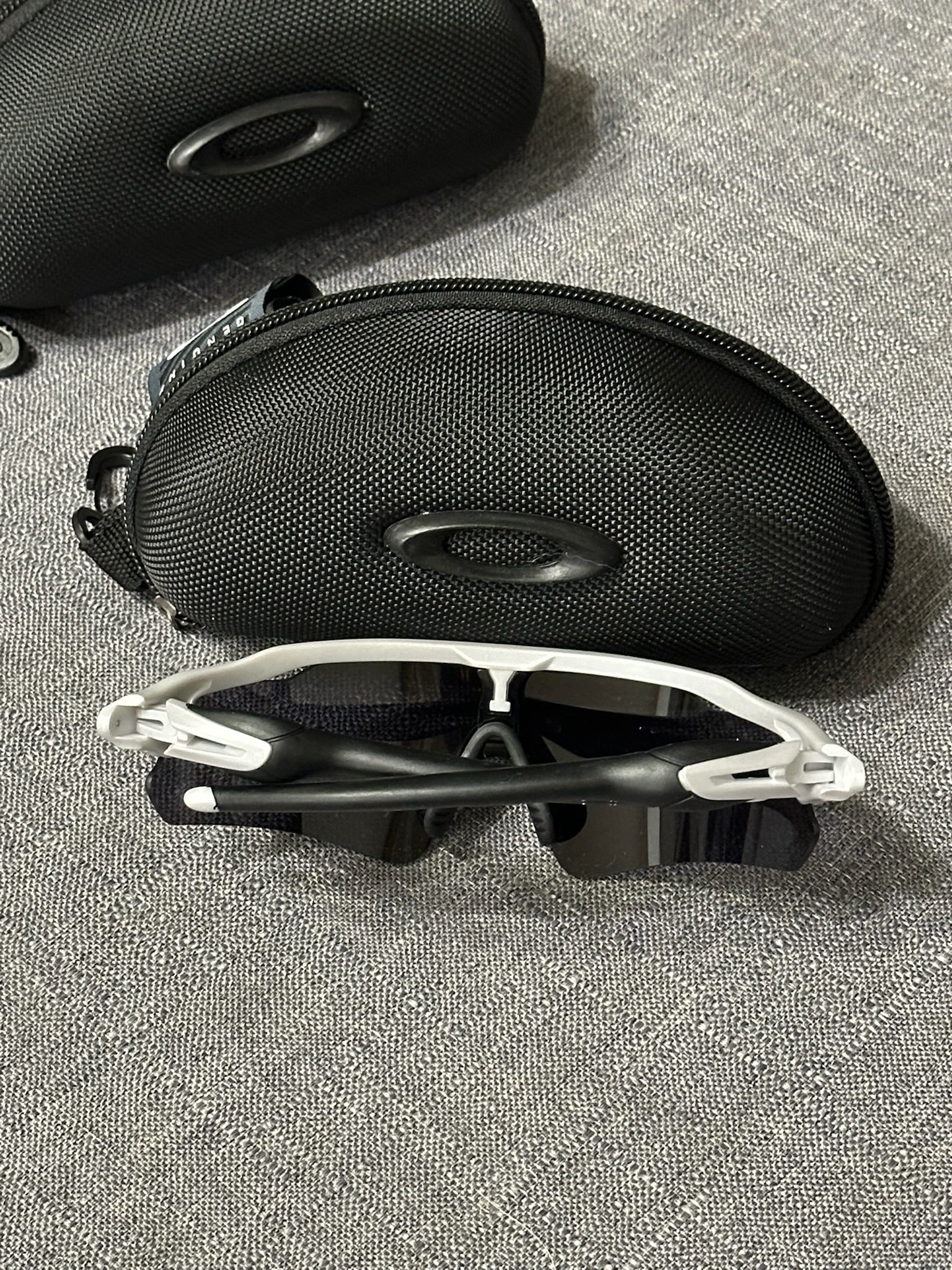 Oakley Performance Shield Sunglasses – Stealth Black Lens Sport Wraparound Frame