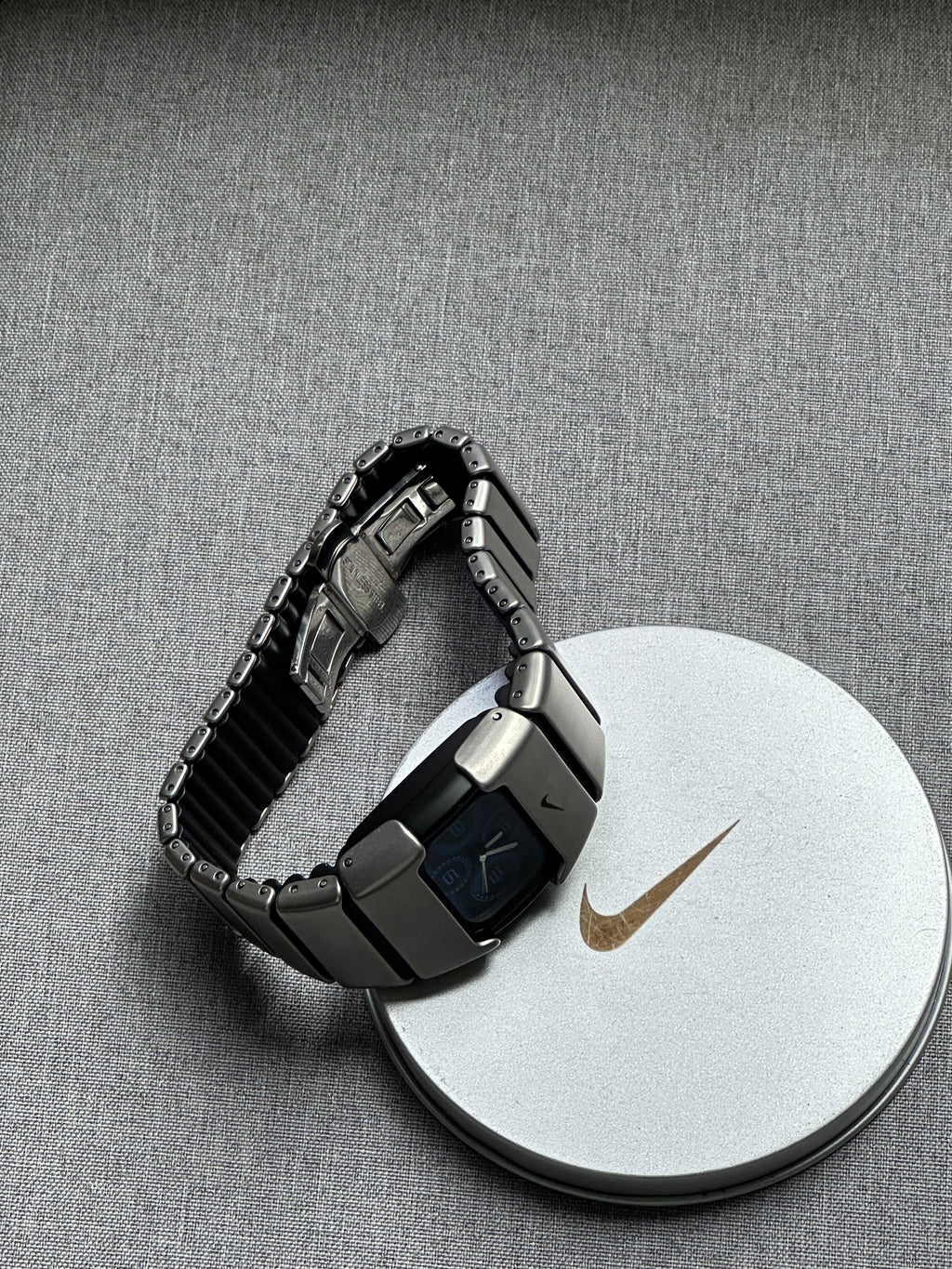 Nike D-Line Satin Silver Analogue Watch with Blue Dial | Rare Collectible | Unisex Retro Sports Timepiece