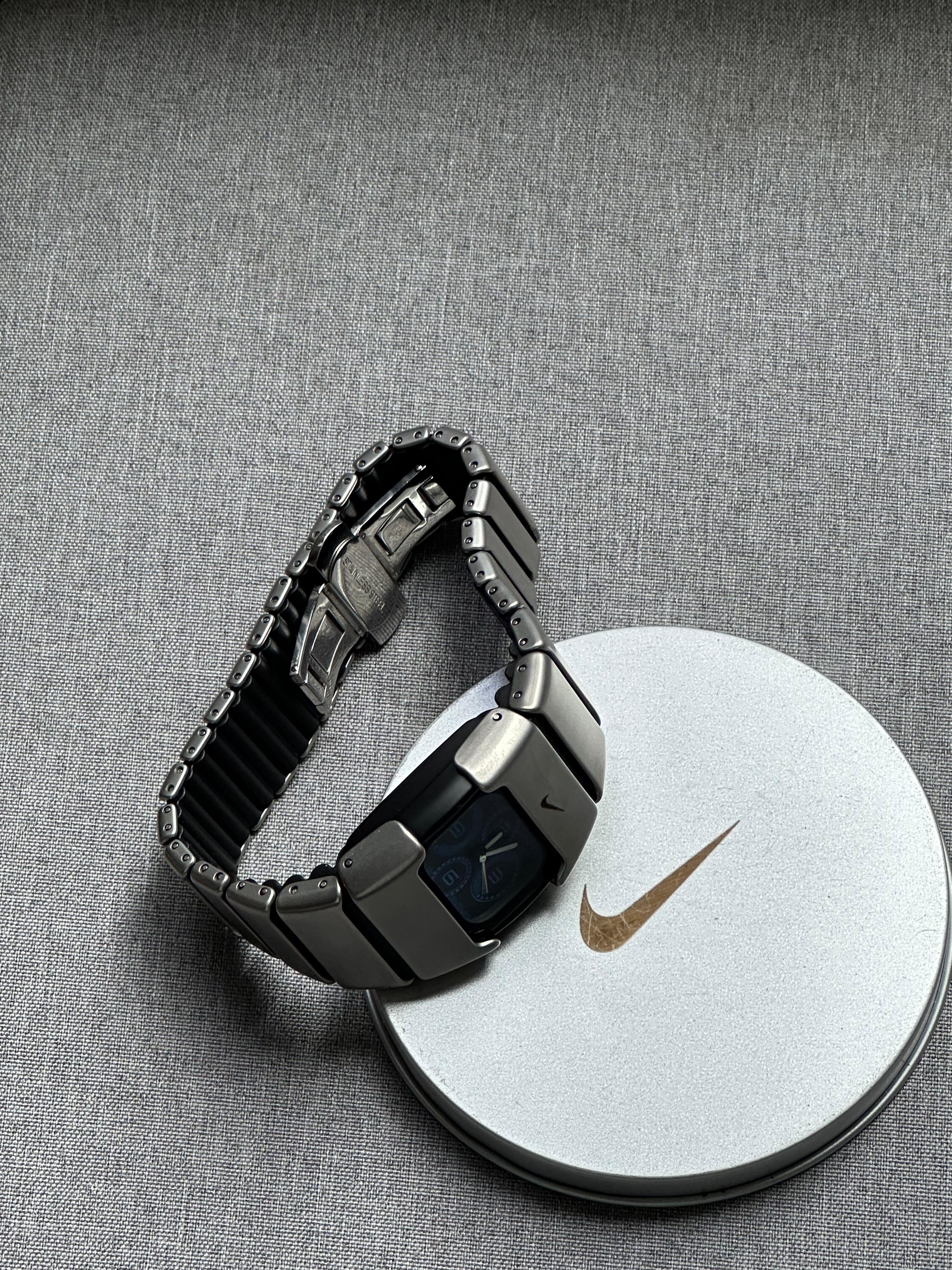 Nike D-Line Satin Silver Analogue Watch with Blue Dial | Rare Collectible | Unisex Retro Sports Timepiece