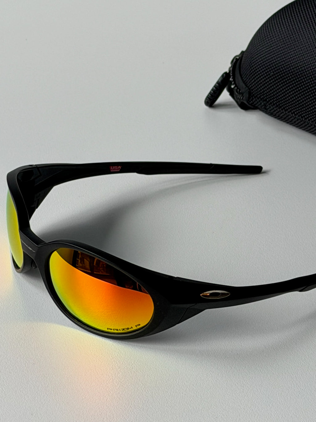 Oakley Eye Jacket Sunglasses – Black Frame / Fire Iridium Lens | Y2K Wraparound Sports Shades
