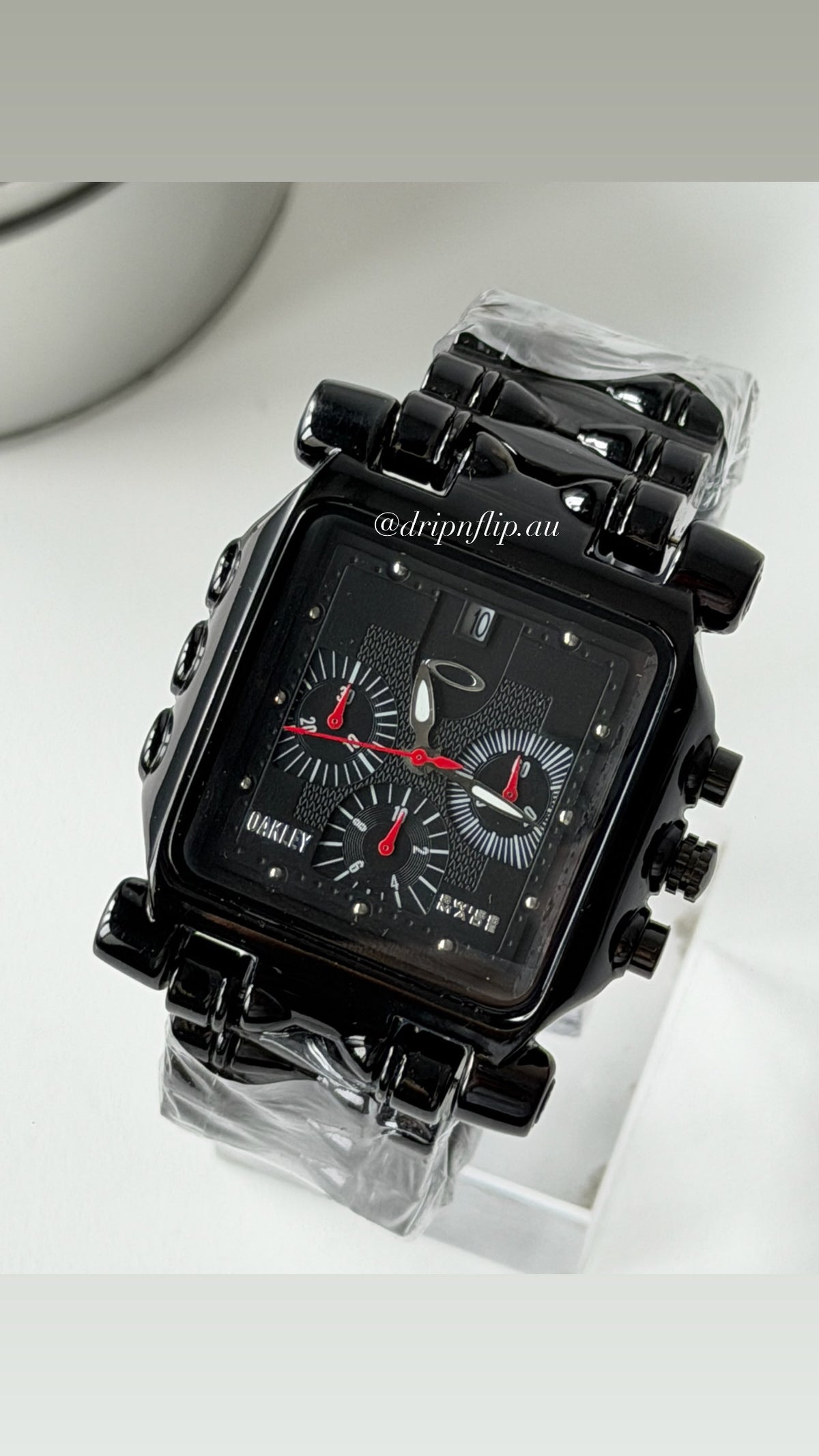 Oakley Minute Machine Watch – Black Bracelet / Black Dial