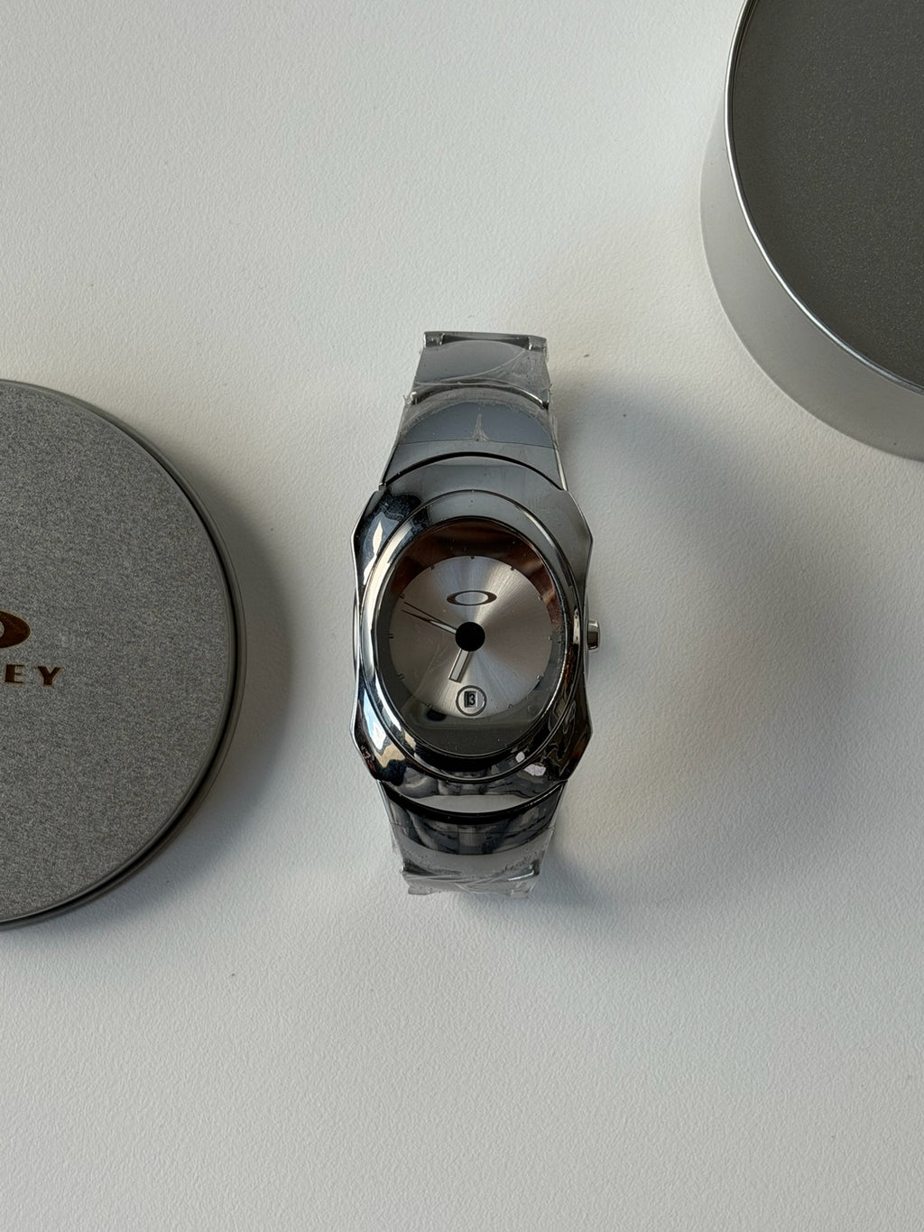 Oakley Time Bomb Style Watch – Arctic White