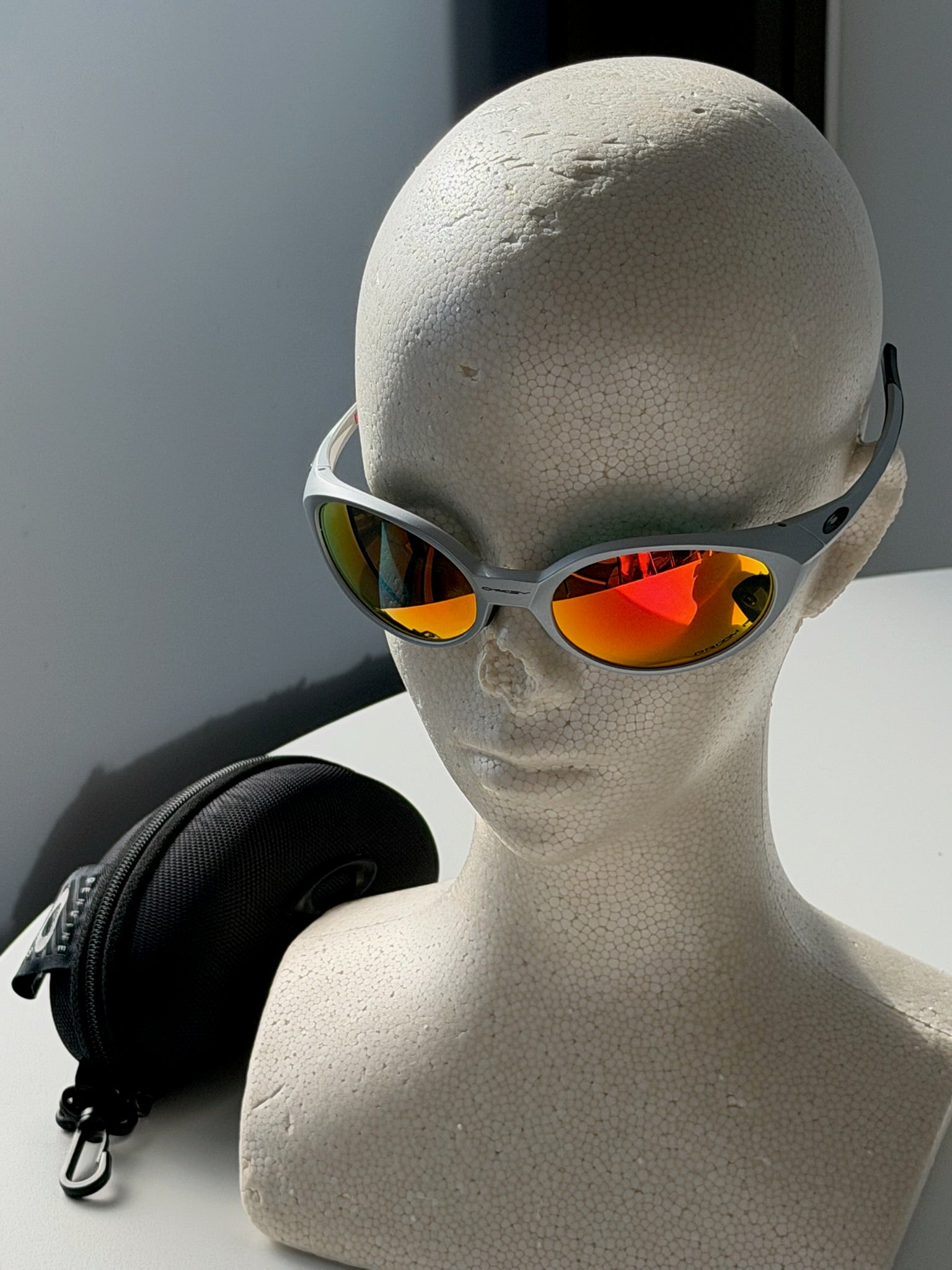 Oakley Eye Jacket Sunglasses – Silver Frame / Fire Iridium Lens