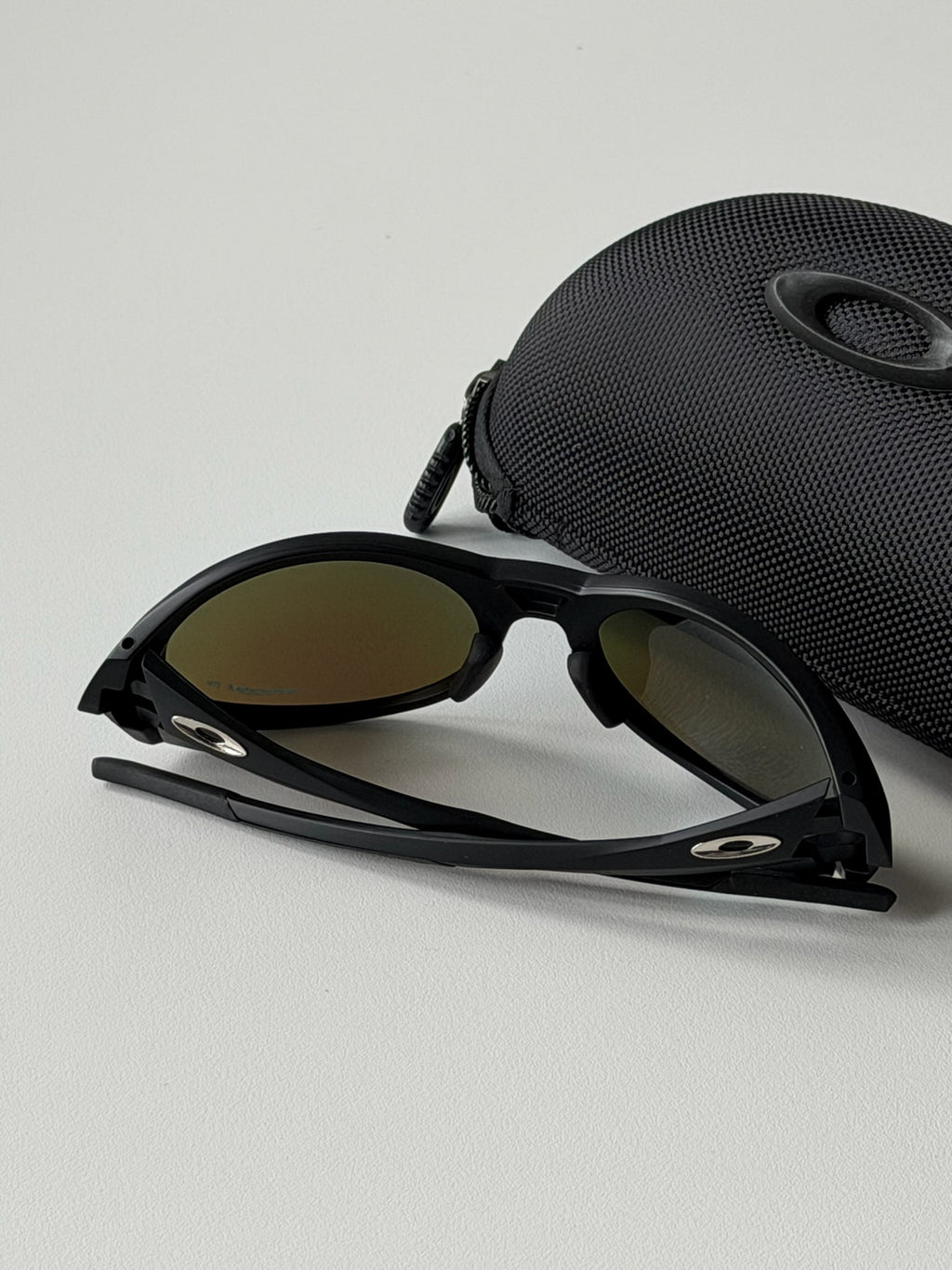 Oakley Eye Jacket Sunglasses – Black Frame / Ocean Blue Lens | Y2K Wraparound Sports Shades