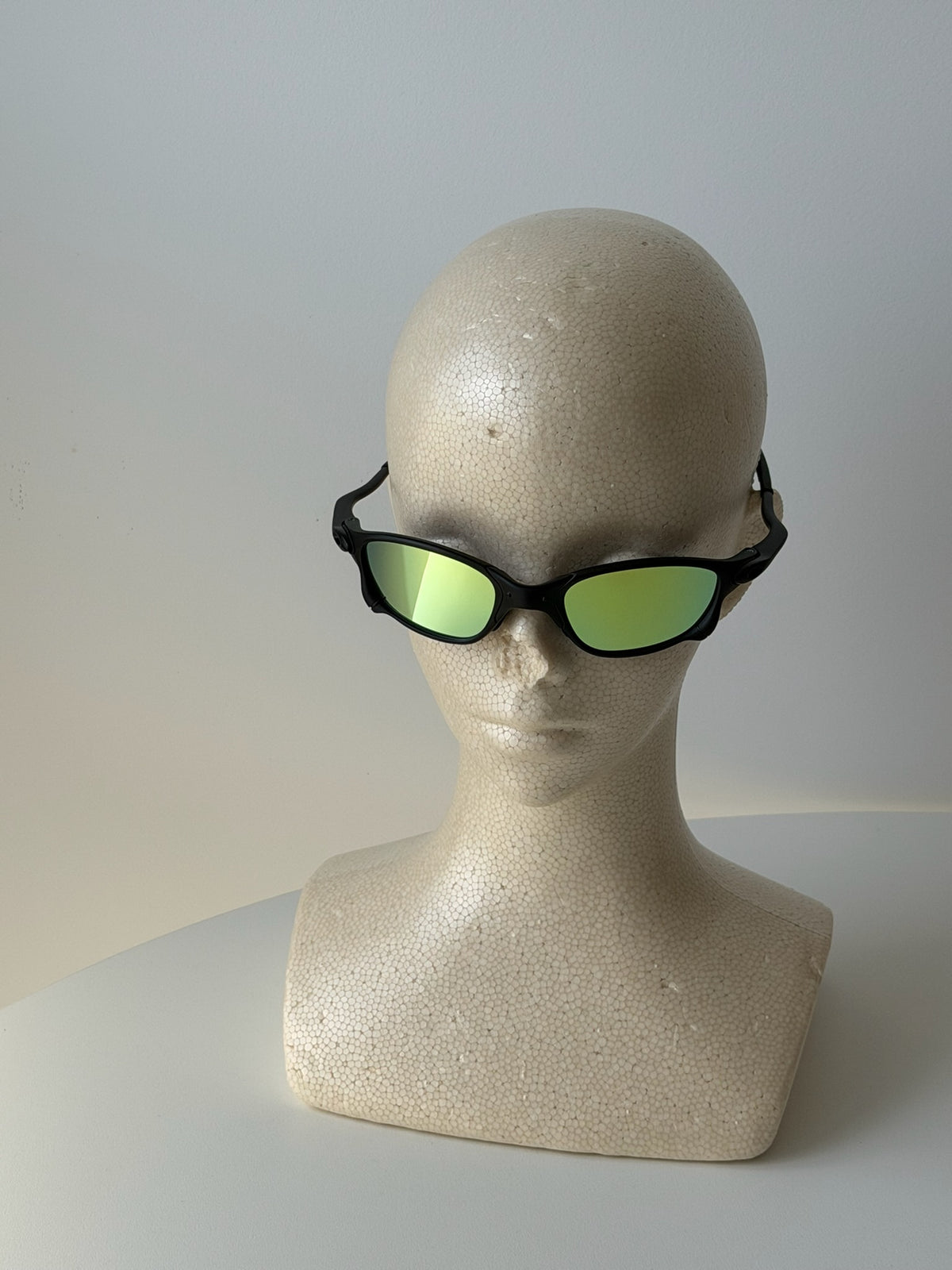 Vintage Oakley Juliet 2.0 – Black Frame / Green Iridescent Mirror Lens