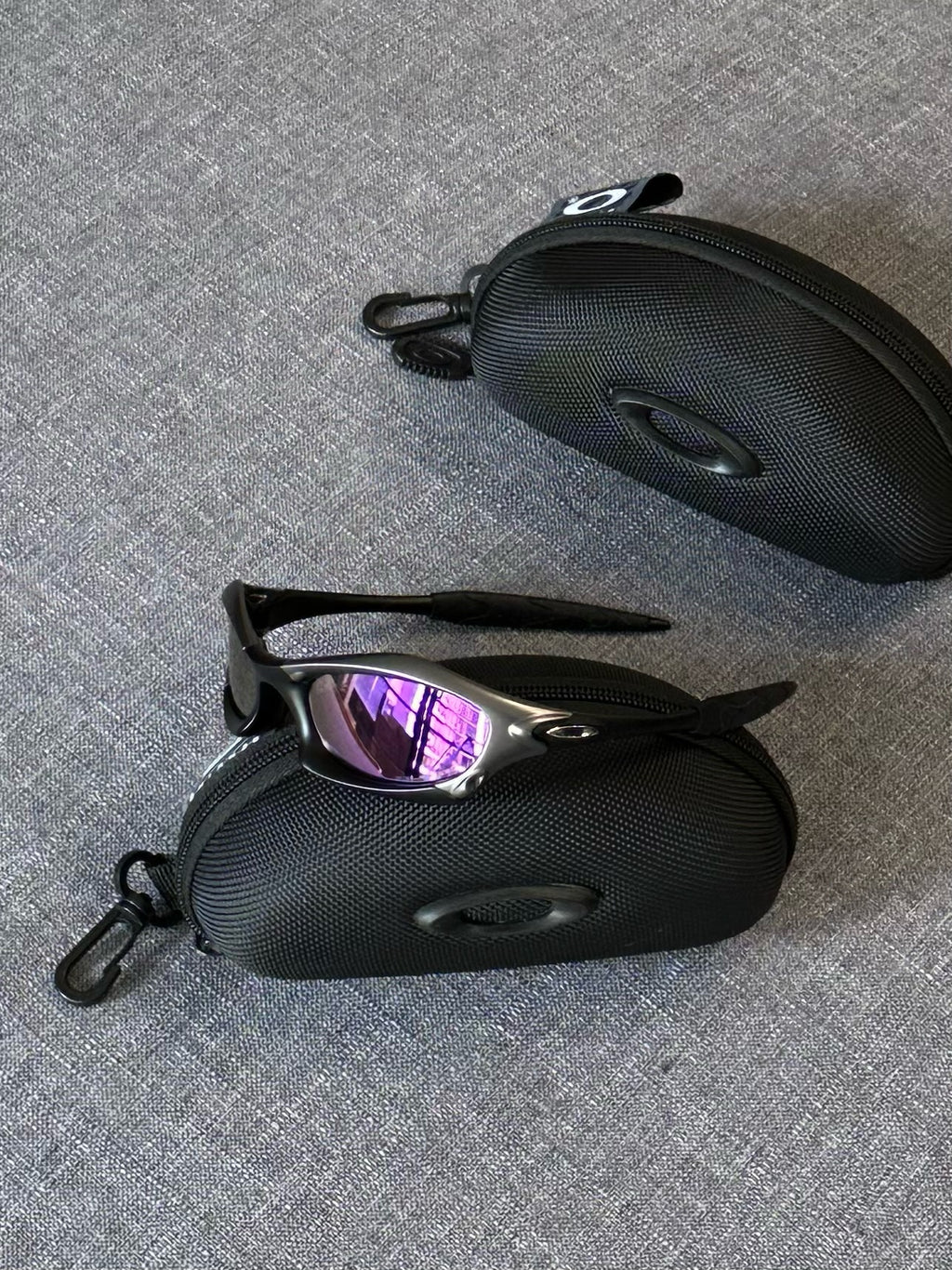 Vintage Oakley Sunglasses: Charcoal Frame, Purple Lenses with Case