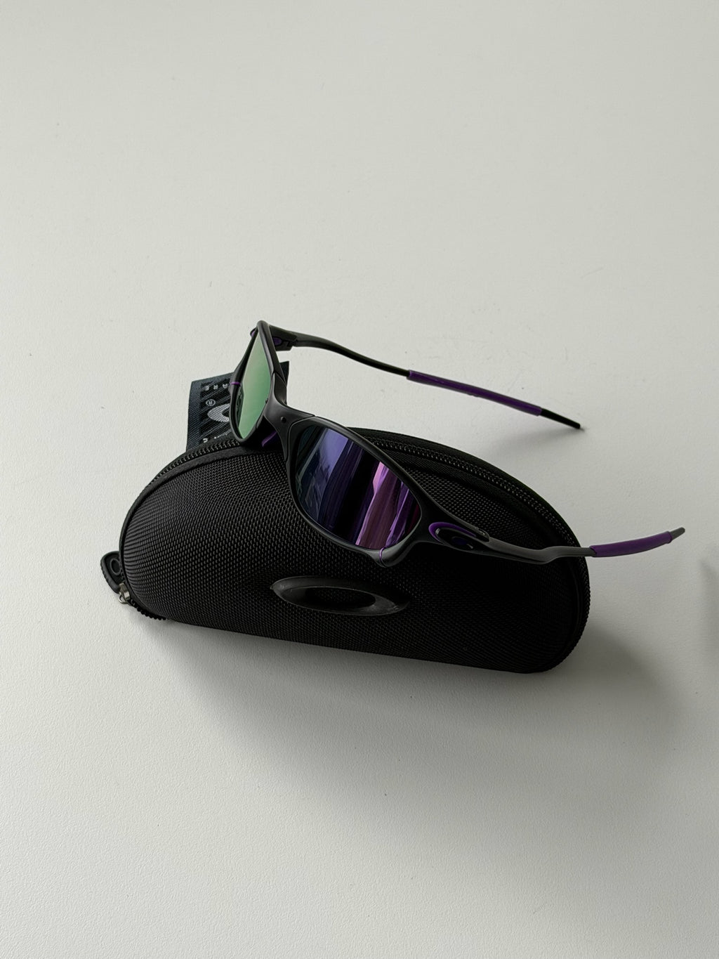 Vintage Oakley Juliet 2.0 – Black Frame / Purple Lens with Purple Accents