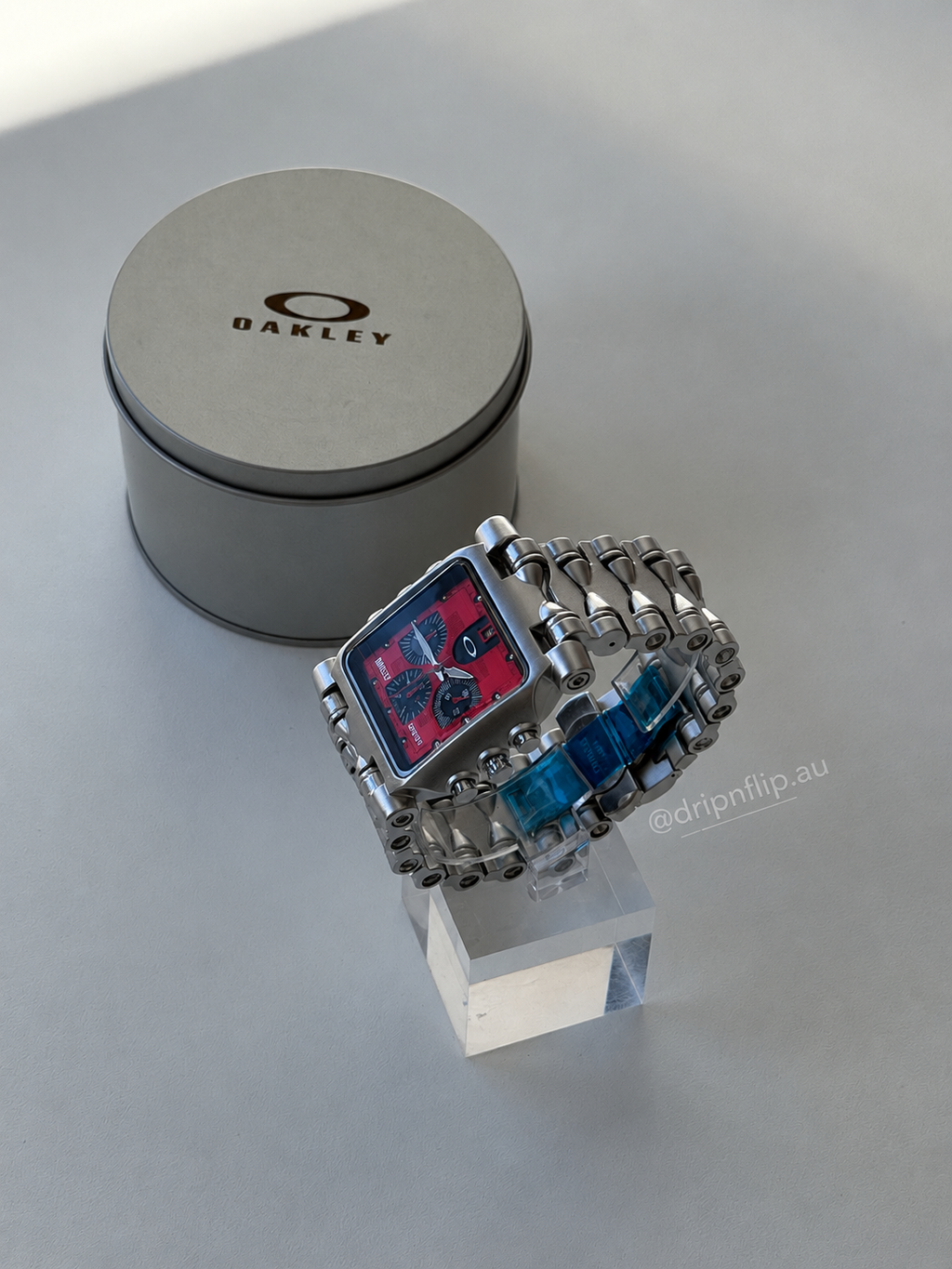 Oakley Minute Machine Watch – Silver / Red Dial