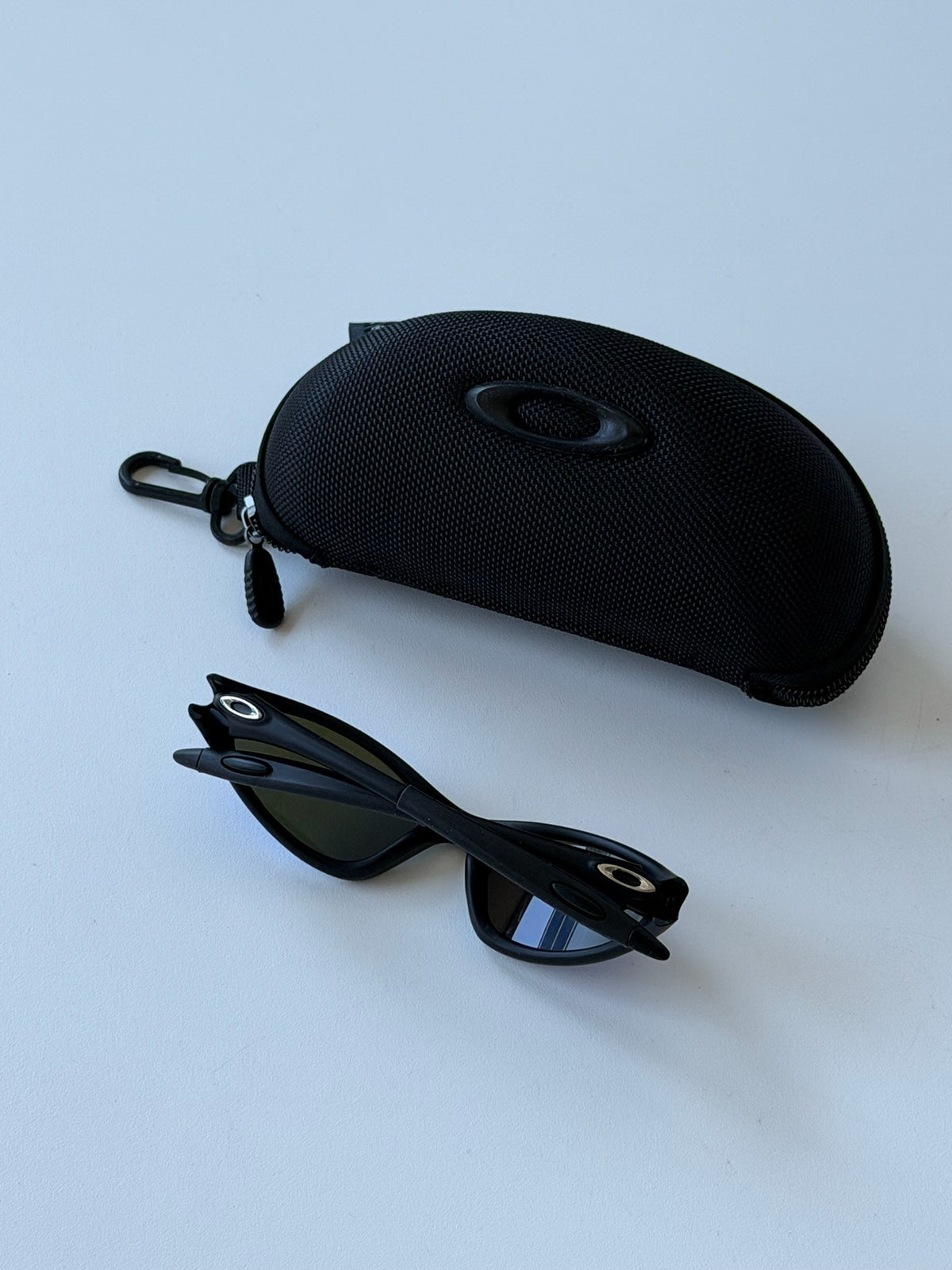 Oakley Eye Jacket Minute 1.0 – Matte Black Frame / Electric Blue Mirrored Lens
