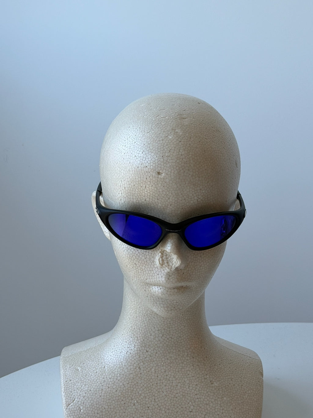 Oakley Eye Jacket Minute 1.0 – Matte Black Frame / Electric Blue Mirrored Lens