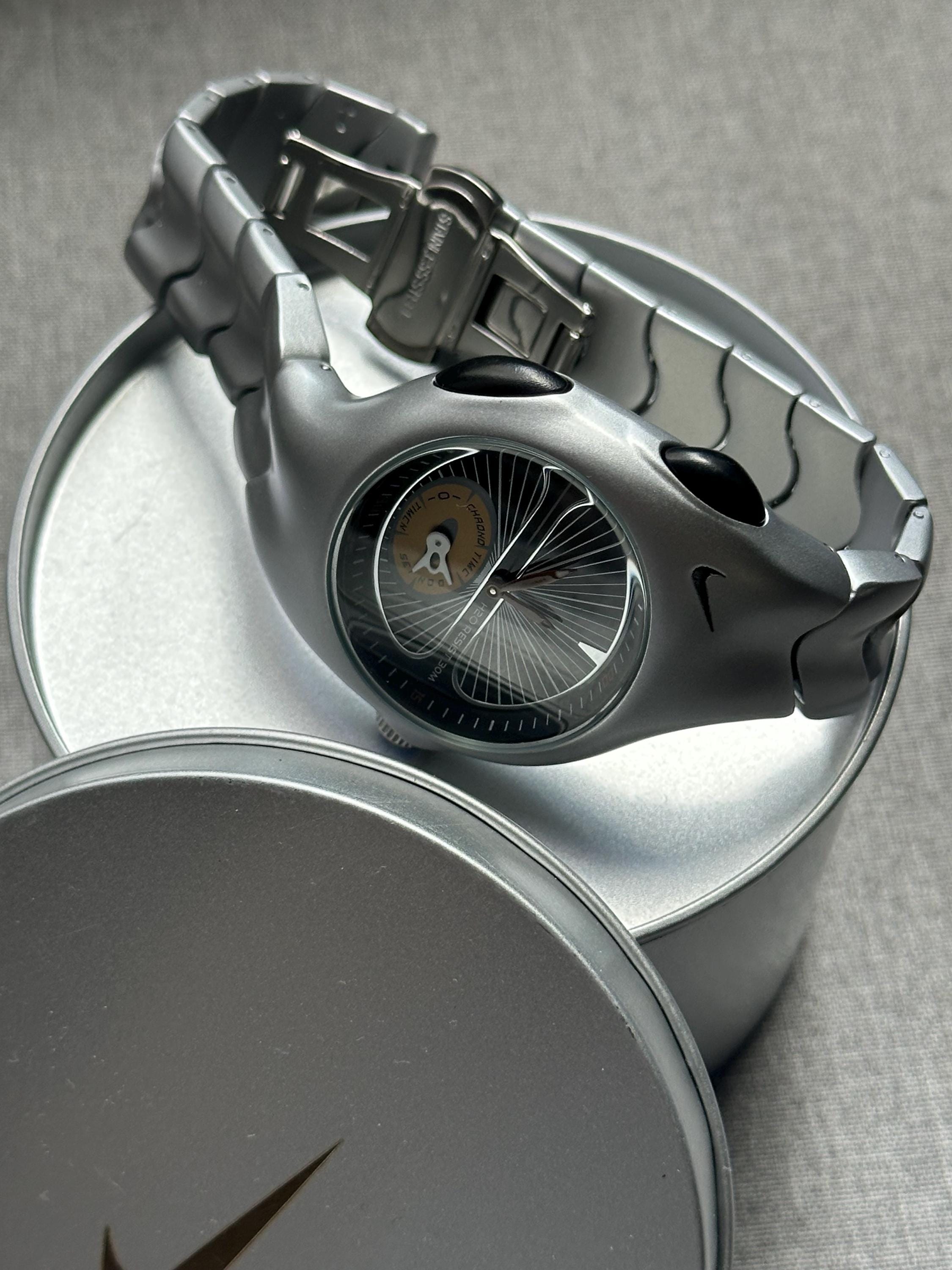 Nike Triax Chronograph Watch Matte Silver with yellow-blue dial – Vintage Grey Stainless Steel Sports Watch, Rare Collectible Timepiece