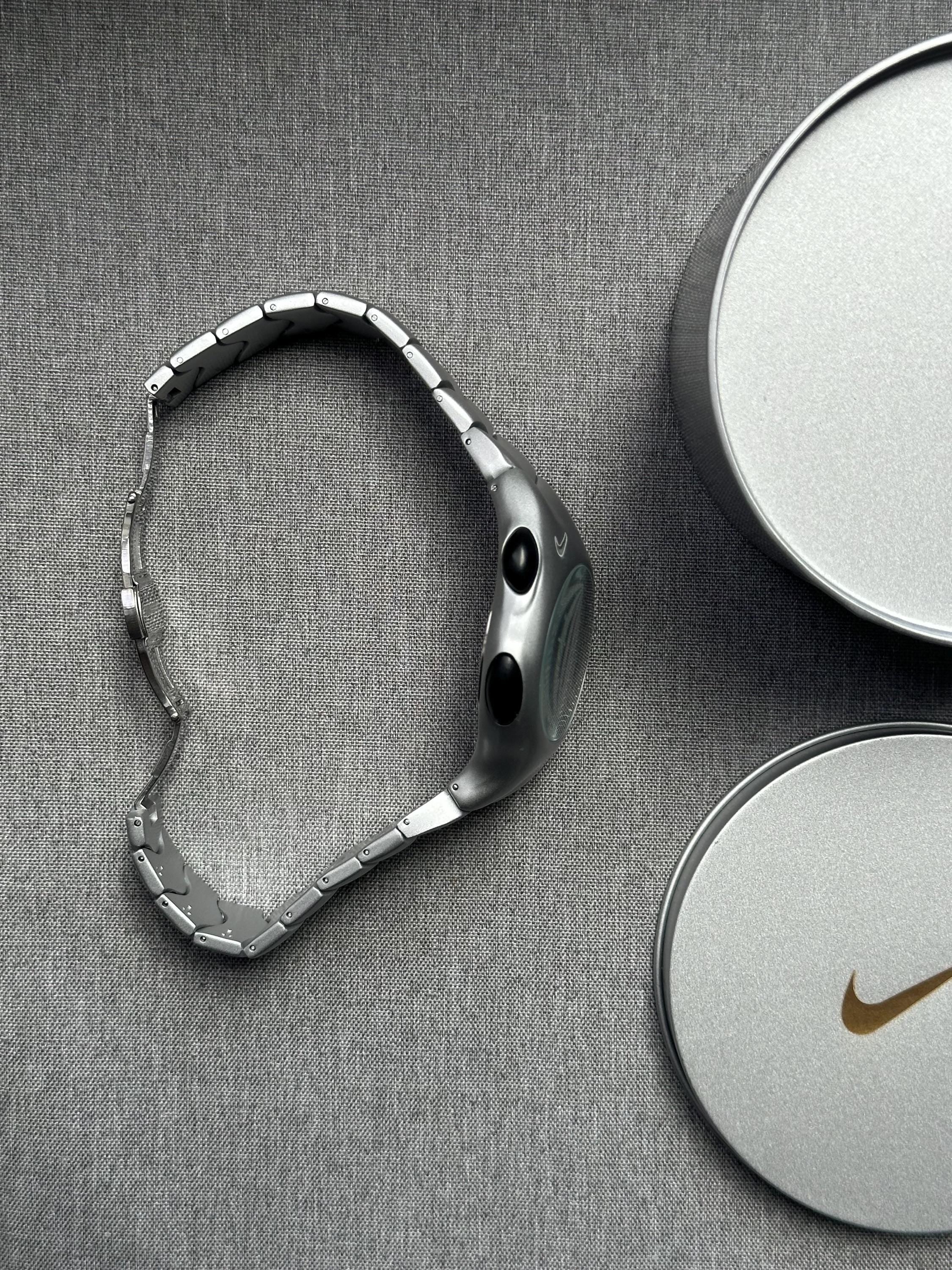 Nike Triax Chronograph Watch Matte Silver with yellow-blue dial – Vintage Grey Stainless Steel Sports Watch, Rare Collectible Timepiece