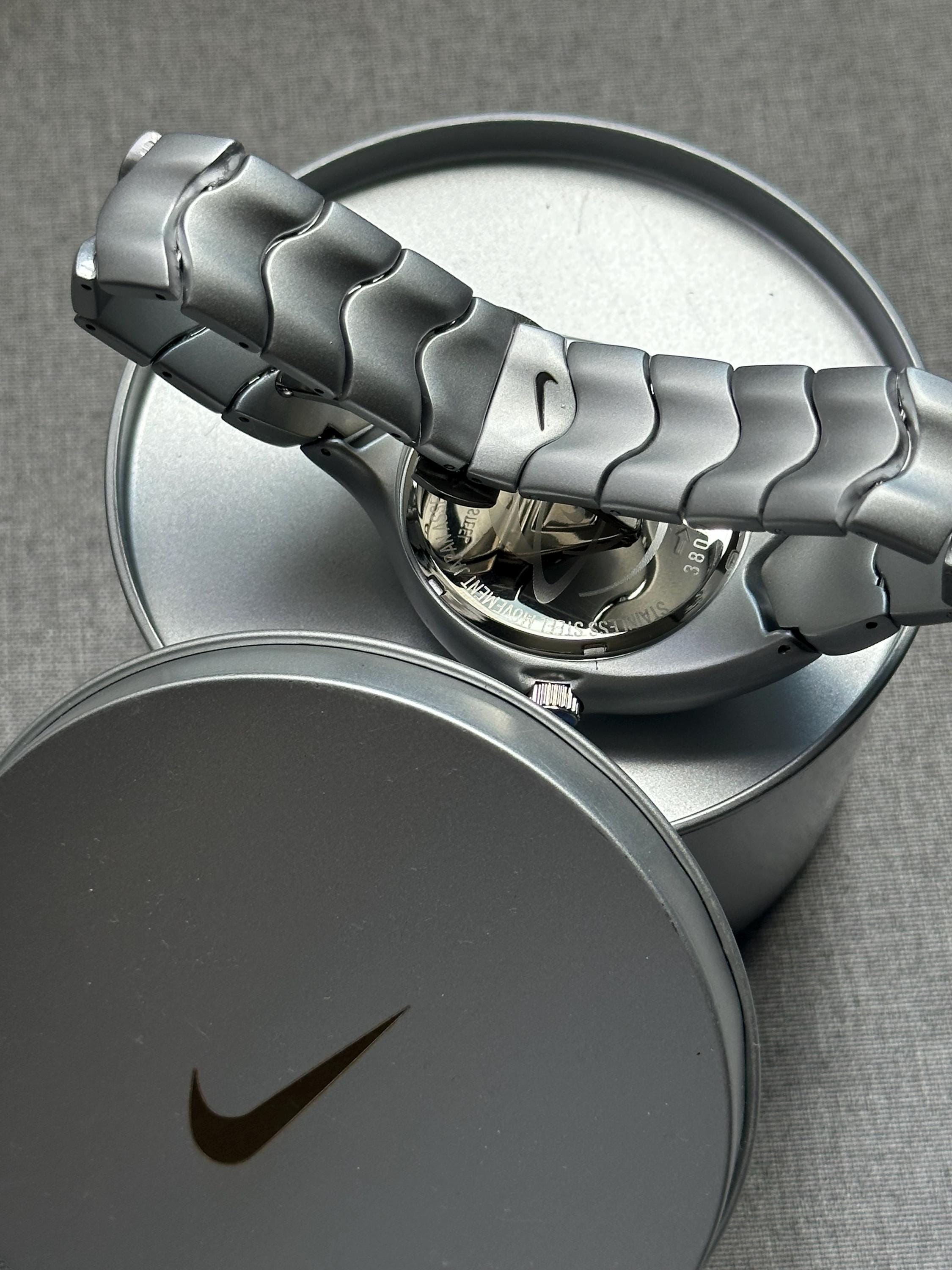 Nike Triax Chronograph Watch Matte Silver with yellow-blue dial – Vintage Grey Stainless Steel Sports Watch, Rare Collectible Timepiece