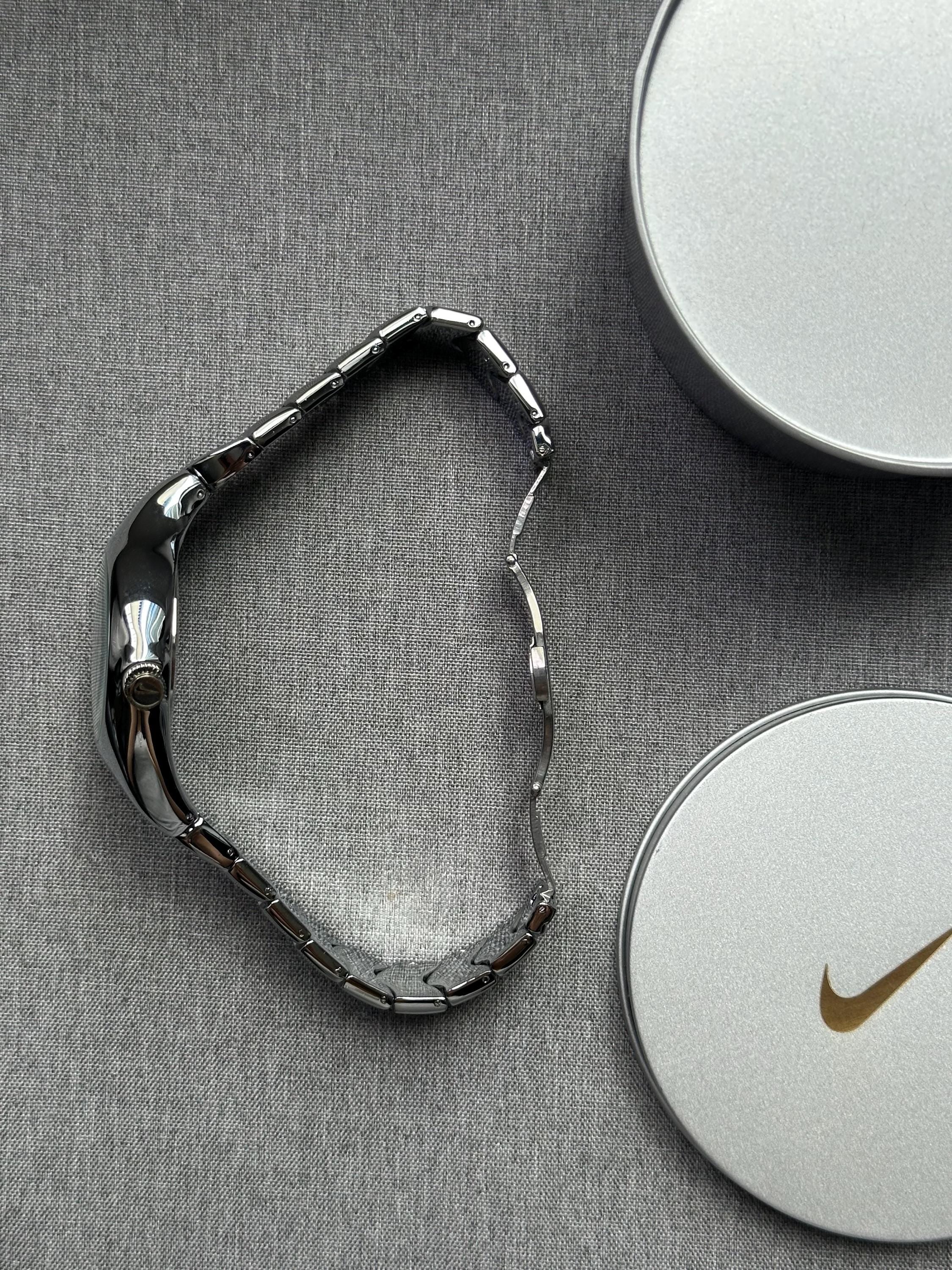 Nike Triax Chronograph Watch Shiny Silver with blue black dial – Vintage Grey Stainless Steel Sports Watch, Rare Collectible Timepiece