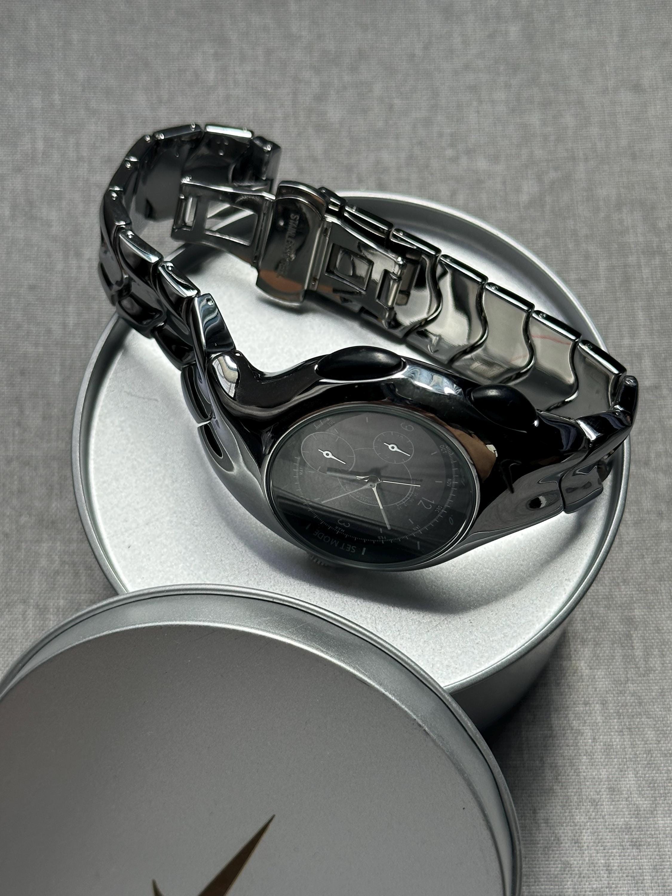 Nike Triax Chronograph Watch Silver with Dark Blue Dial – Vintage Stainless Steel Sports Watch, Rare Collectible Timepiece