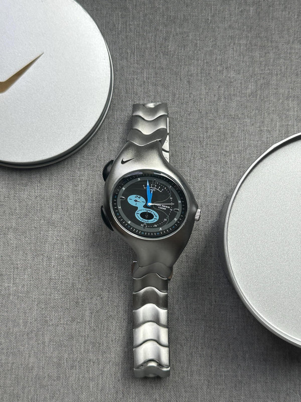 Nike Triax Chronograph Watch Matte Silver with Black Blue Dial – Vintage Grey Stainless Steel Sports Watch, Rare Collectible Timepiece