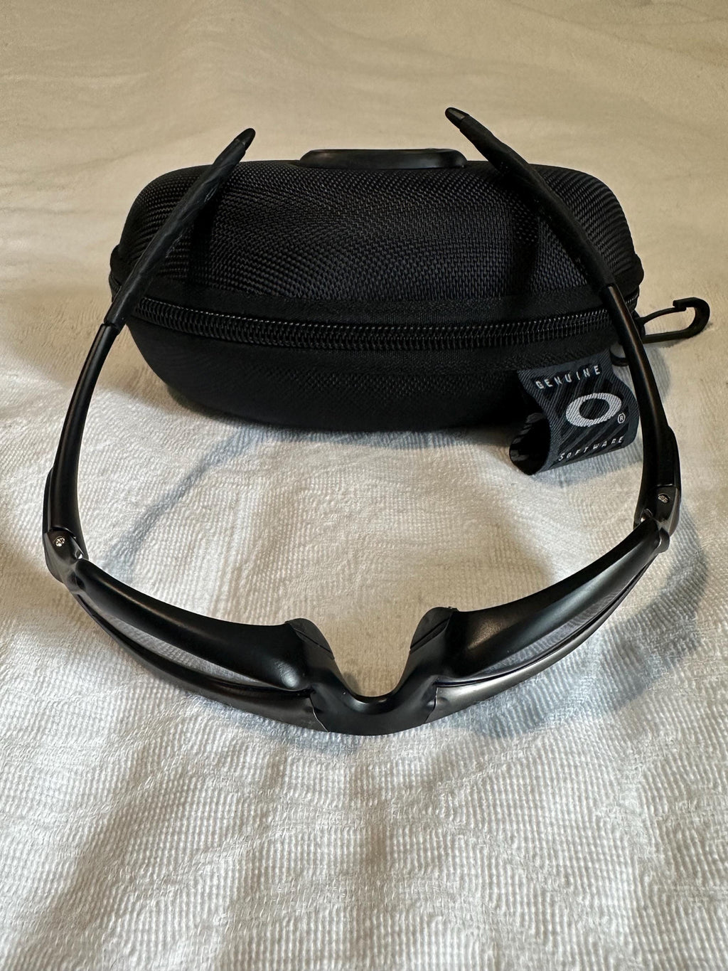 Vintage Oakley Sunglasses: Polished Charcoal Frame, Black Lenses with Case