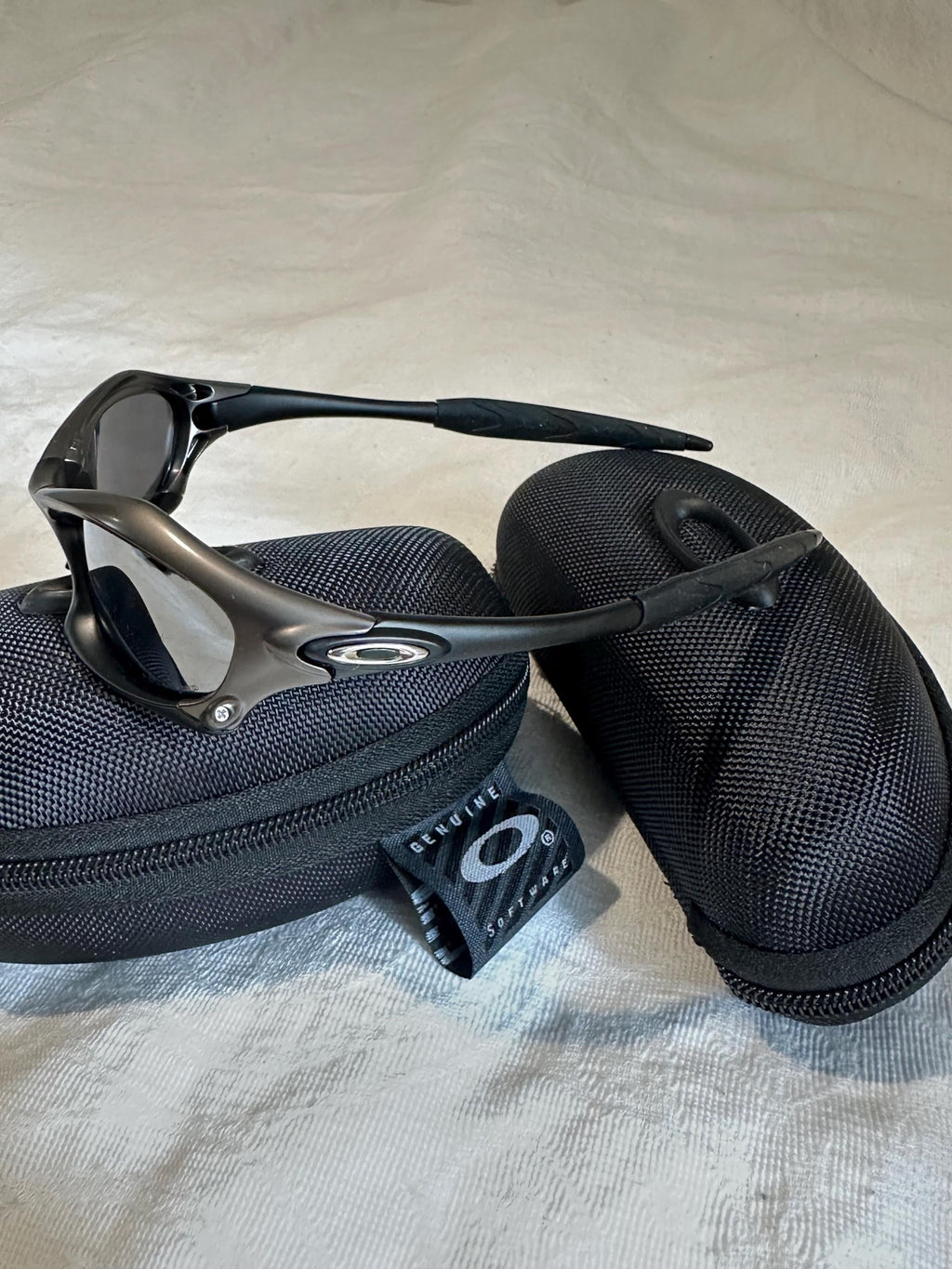 Vintage Oakley Sunglasses: Polished Charcoal Frame, Black Lenses with Case