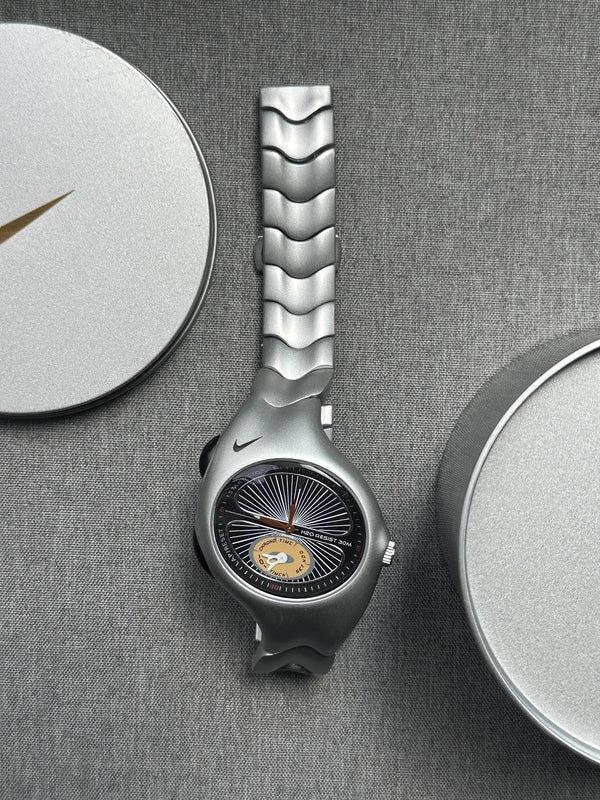 Nike Triax Chronograph Watch Matte Silver with yellow-blue dial – Vintage Grey Stainless Steel Sports Watch, Rare Collectible Timepiece