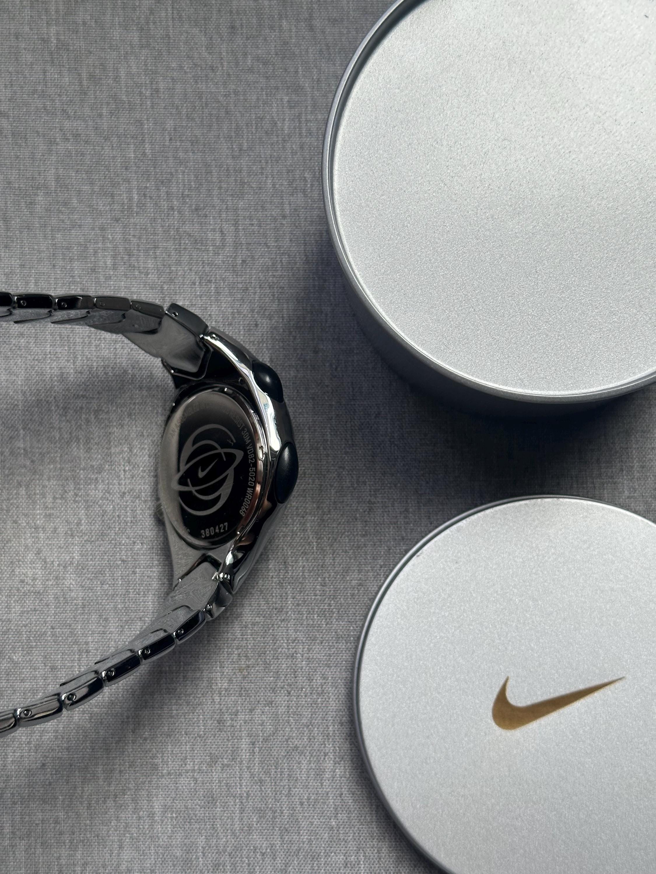 Nike Triax Chronograph Watch Silver Red Dial – Vintage Stainless Steel Sports Watch, Rare Collectible Timepiece